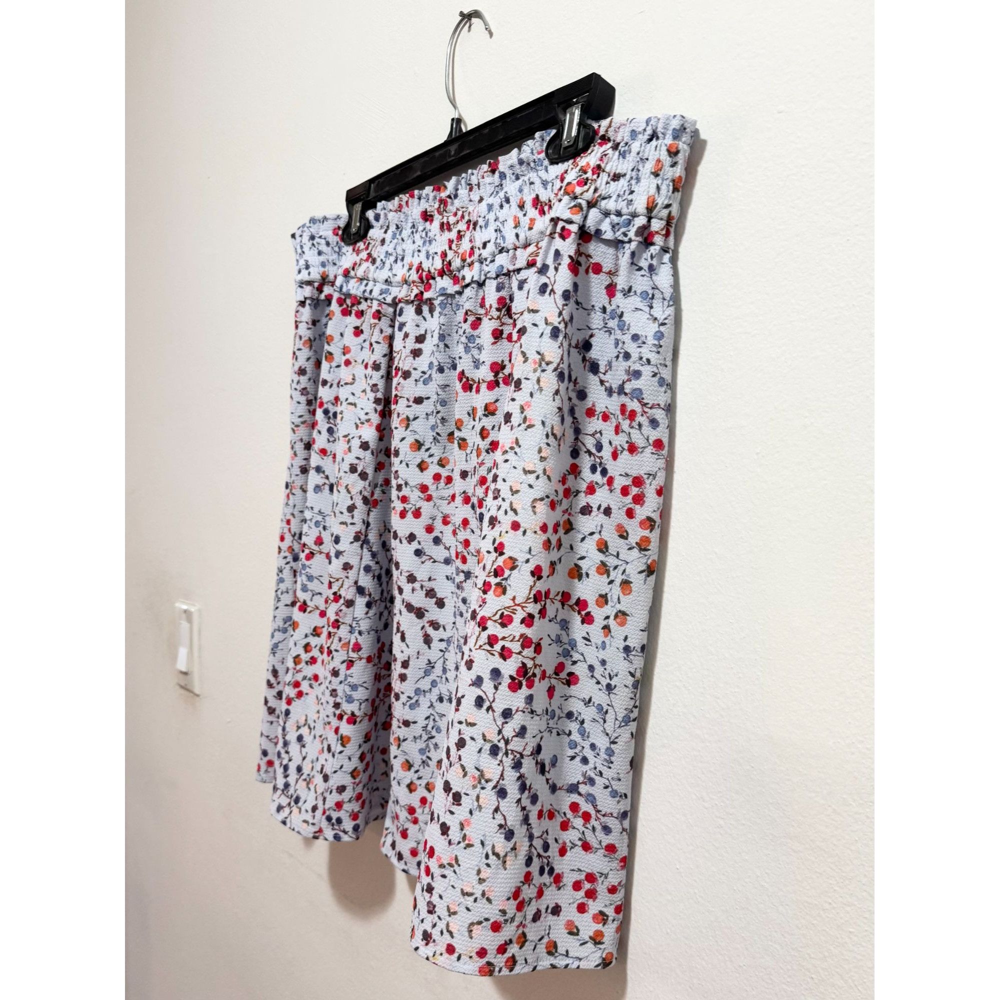 French Connection French Connection floral gathered drape skirt Size 32" / US 10 / IT 46 - 5 Thumbnail