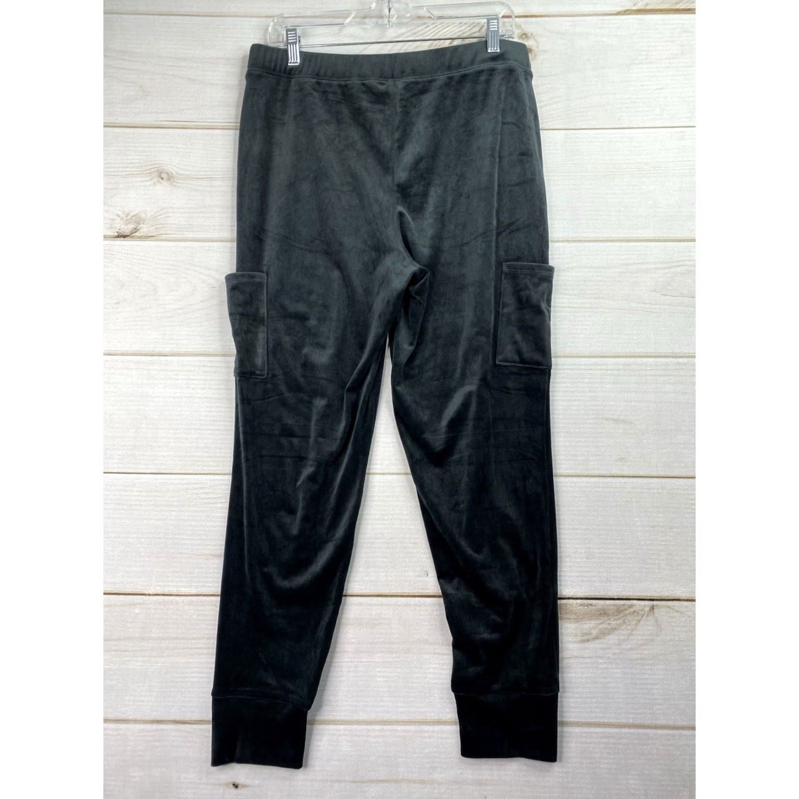 Velvet D & Co. Cargo Jogger Pants Womens M Black Athleisure Pull-On Velvet Ankle Tapered Pockets Elastic Waist Casual Jogger Style VelVel? Size 32" / US 10 / IT 46 - 7 Thumbnail
