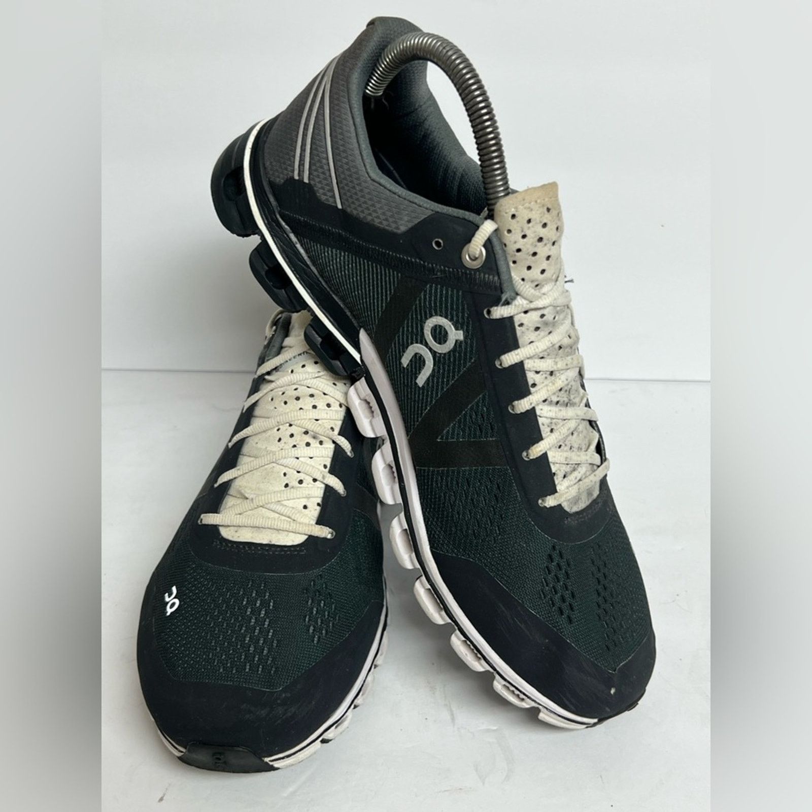 On On Running Cloudflow Women's Running Shoes Black / White 9 Size US 9 / IT 39 - 3 Thumbnail