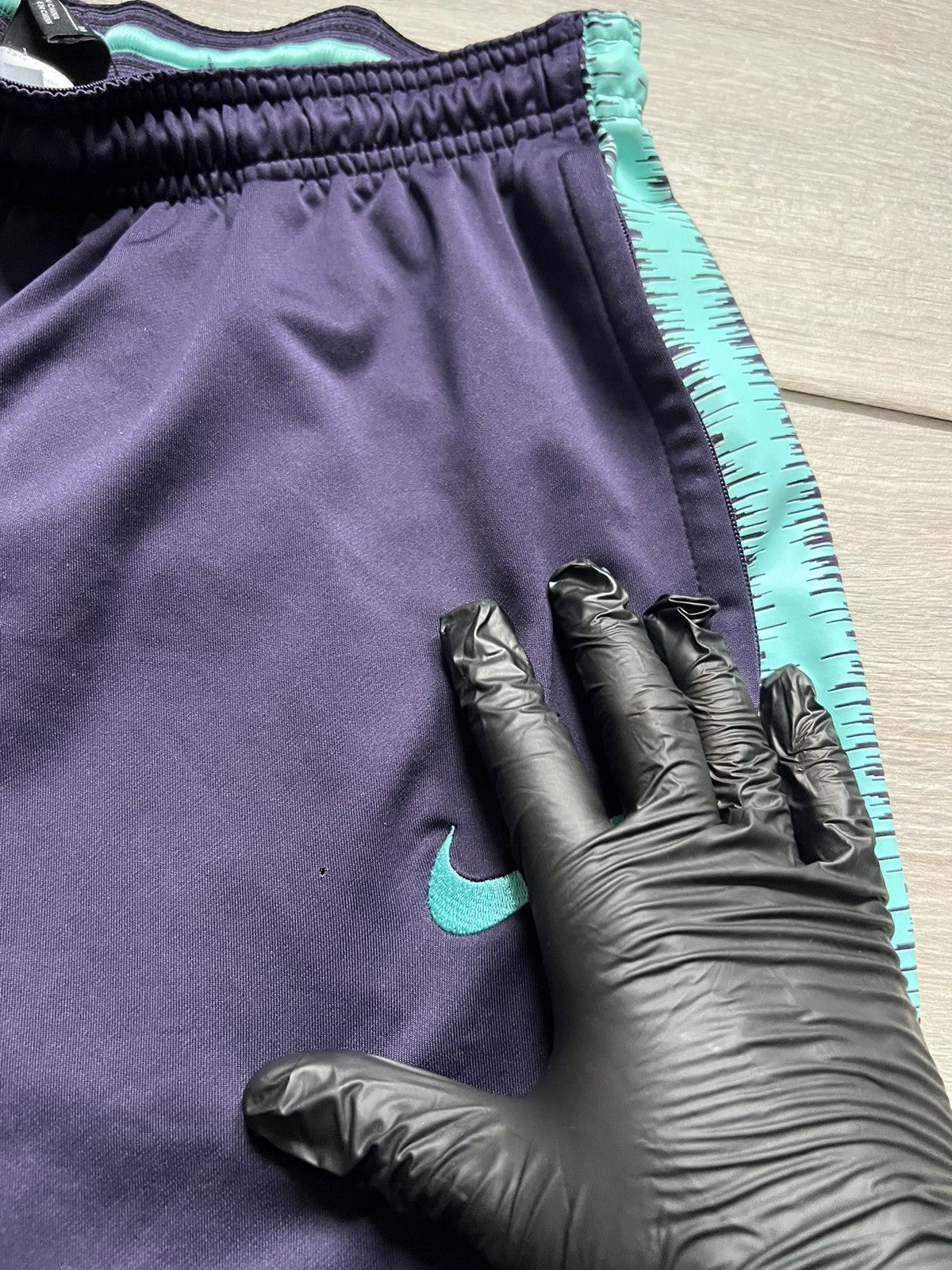 Nike Vintage Nike Barcelona Trackpants Long Sleeve Rare Suits Size US 32 / EU 48 - 11 Thumbnail