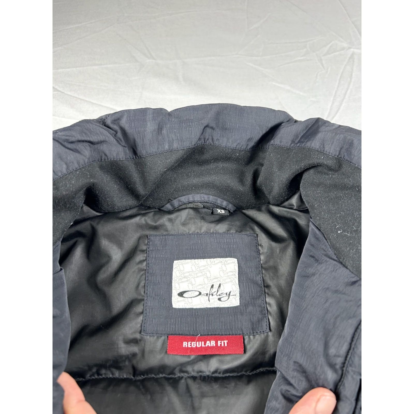 Oakley VINTAGE Oakley Jacket Womens XS Black Down Puffer Regular Fit Nylon Winter Coat Warm Y2K Size XS / US 0-2 / IT 36-38 - 3 Thumbnail