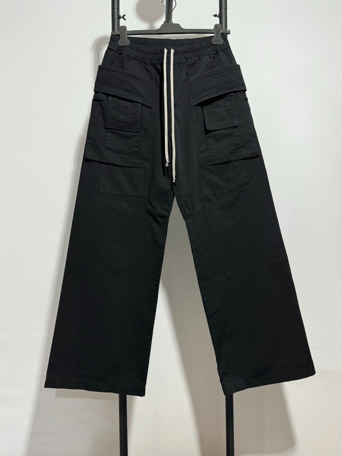 Rick Owens Sz M Rick Owens Drkshdw Cargo Sweatpants Size US 32 / EU 48 - 1 Thumbnail