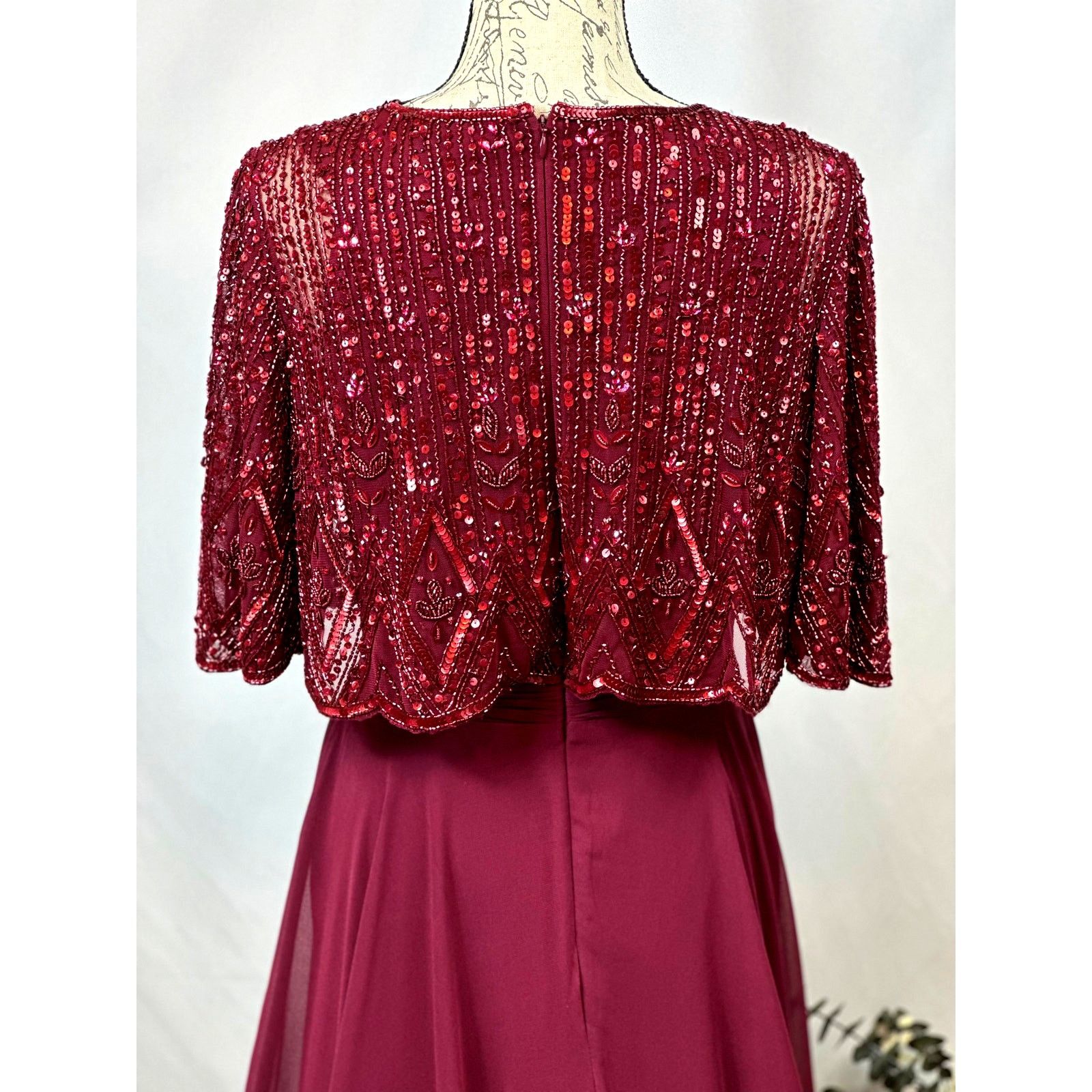 Other Mac Duggal Beaded Overlay A-Line Sequin Gown Aubergine 6 Size M / US 6-8 / IT 42-44 - 19 Thumbnail