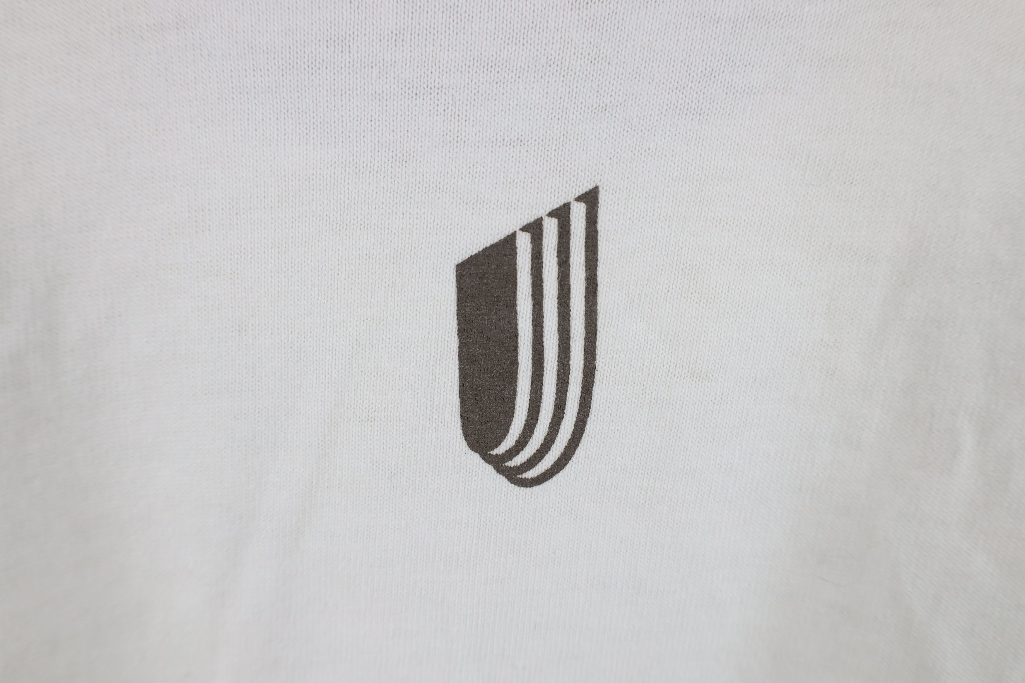 Vintage Vintage UnitedHealth Group Company Long Sleeve T-Shirt White Size US L / EU 52-54 / 3 - 9 Thumbnail