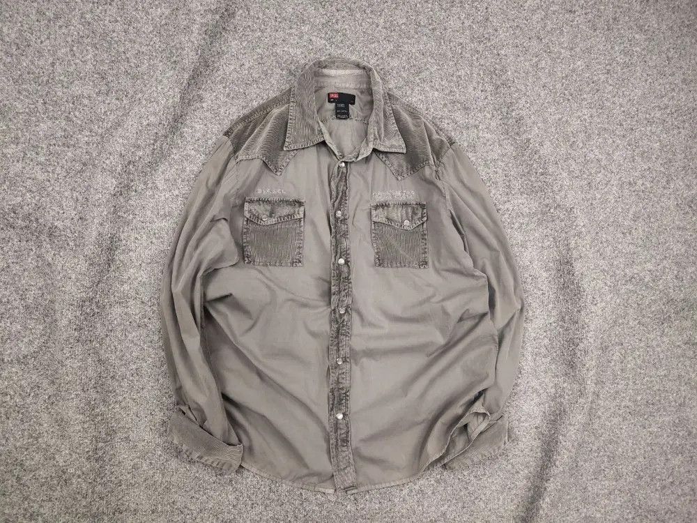 Vintage Diesel Y2K Style embroidered logo shirt Long sleeve