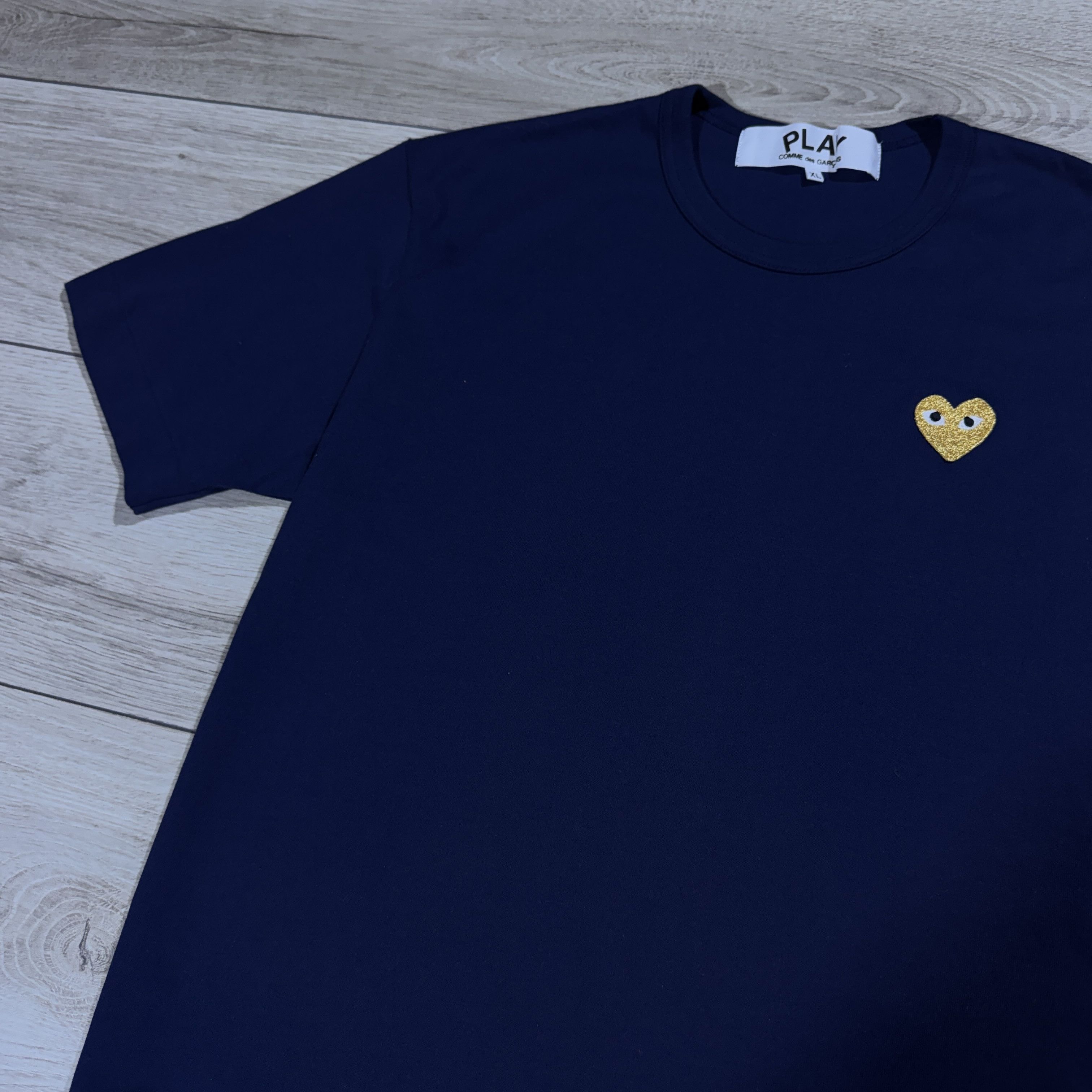 Comme des Garcons PLAY Comme des Garçons PLAY Gold Heart T-Shirt Navy Blue Size XL Size XL / US 12-14 / IT 48-50 - 8 Thumbnail