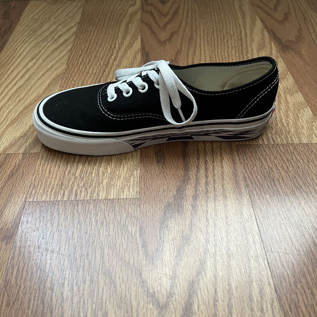 Vans Authentic Black Vans Low-Top Sneakers Women’s Size 7 Size US 7 / IT 37 - 3 Thumbnail