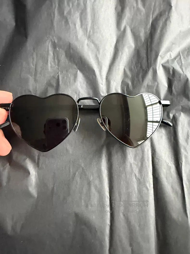 Saint Laurent Paris Saint Laurent Paris Heart-Shaped Sunglasses Complete Set i Size ONE SIZE - 5 Thumbnail