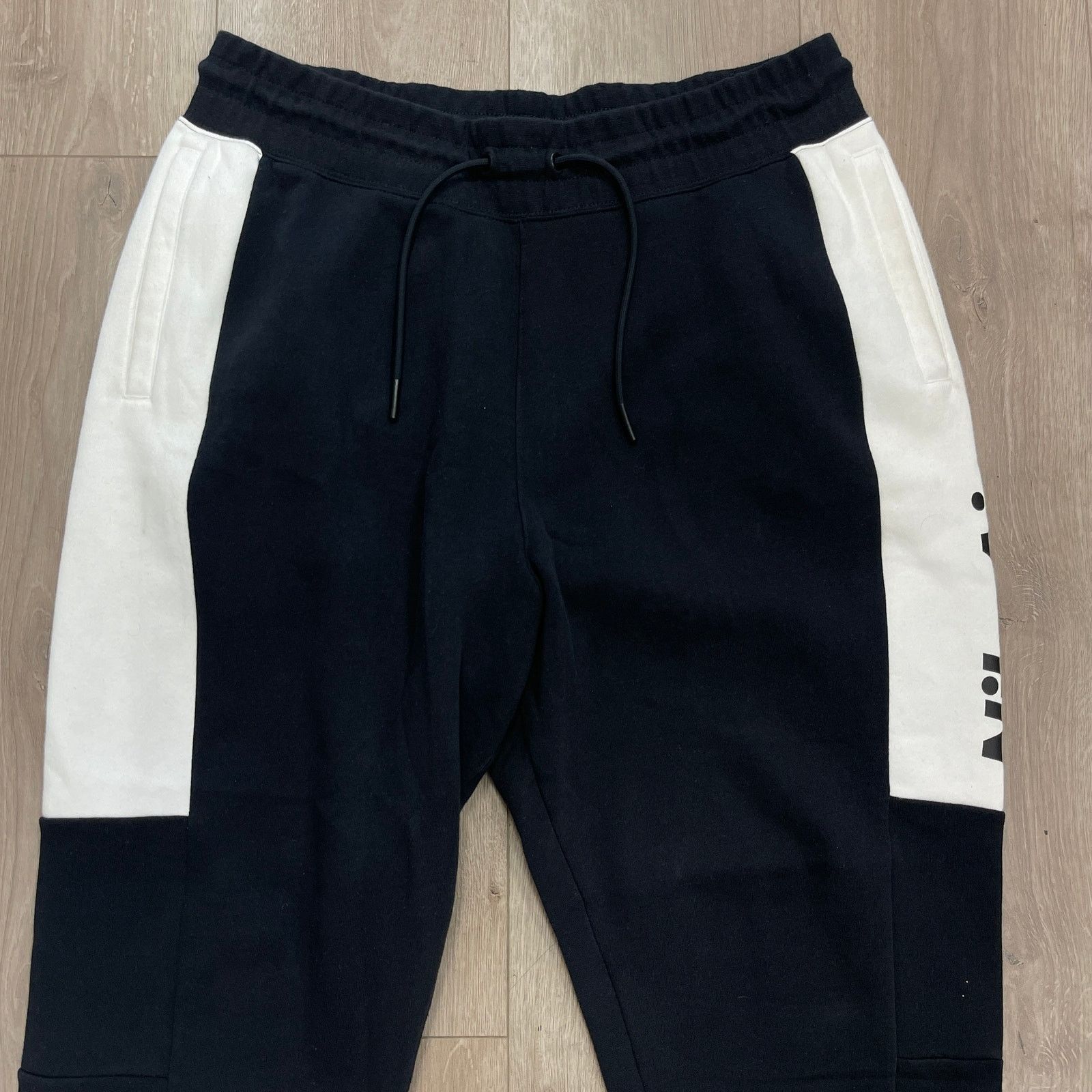 Nike Nike Air Men's Fleece Joggers sweatpants black white size XL Size US 30 / EU 46 - 2 Thumbnail