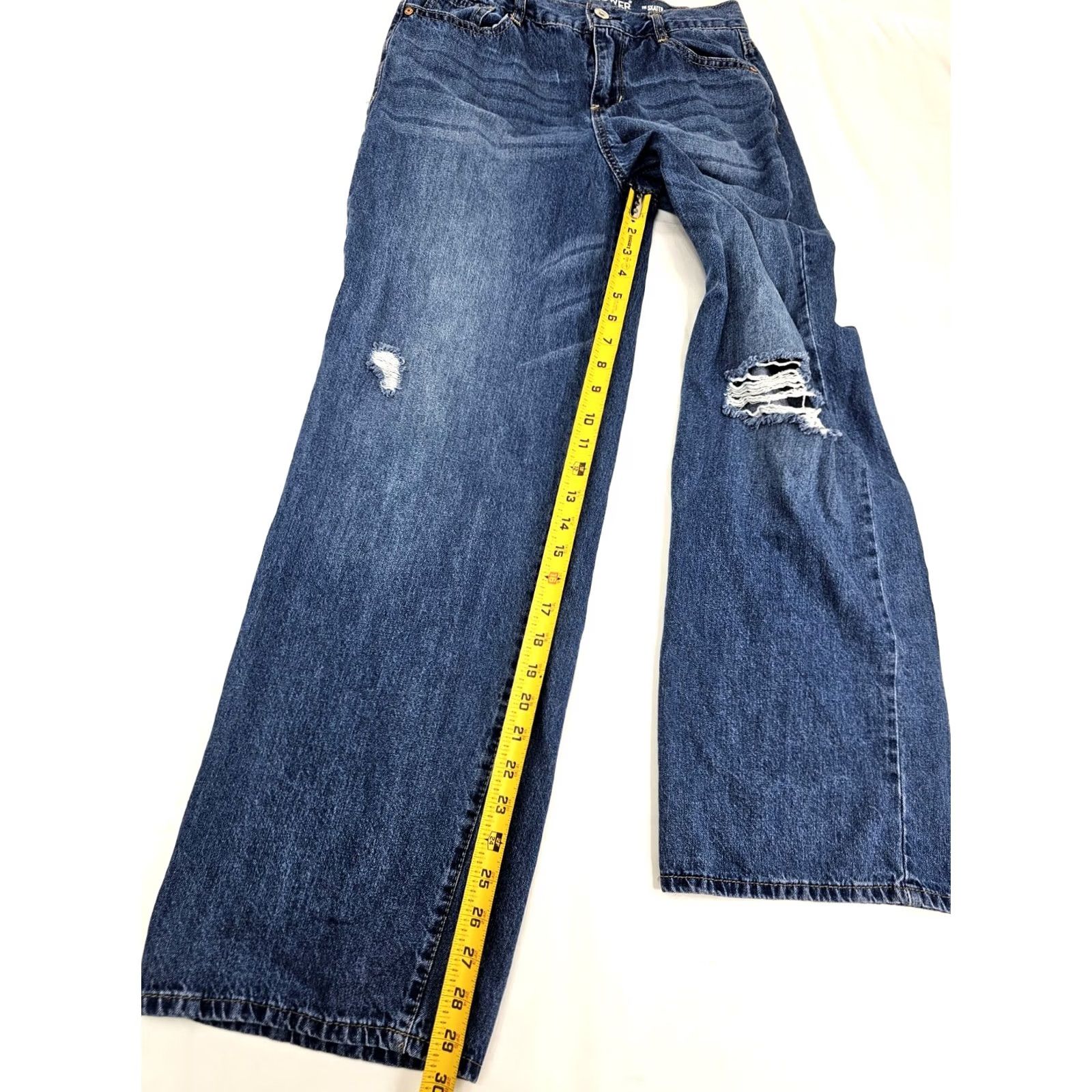 Vintage WallFlower Skater Fit Distressed Jeans Juniors Size 5 Relaxed Straight Denim Blue 27x29.5 Womens Girls Size 27" / US 4 / IT 40 - 3 Thumbnail