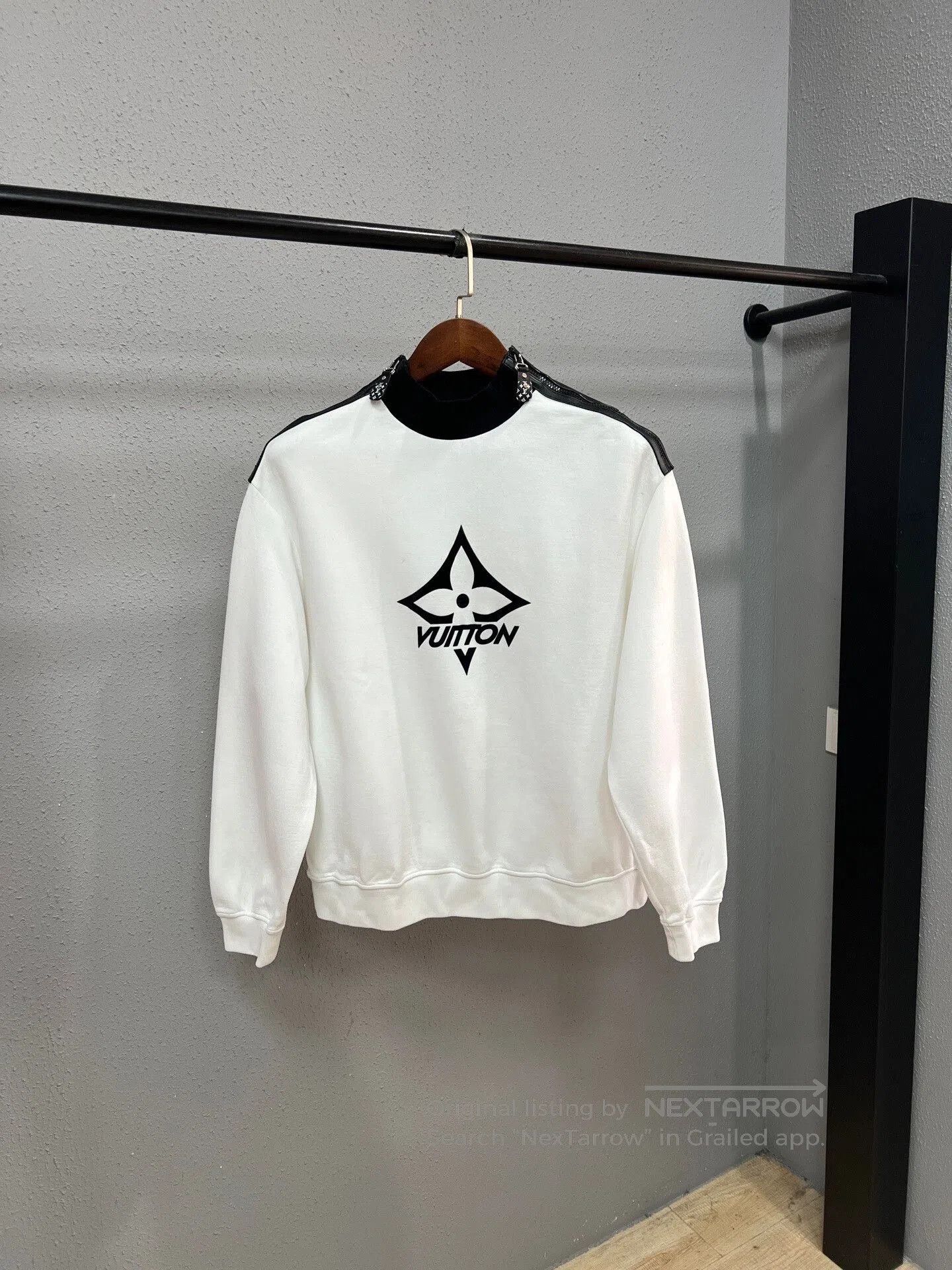 Louis Vuitton louis vuitton white printed sweatshirt. Size US M / EU 48-50 / 2 - 1 Thumbnail