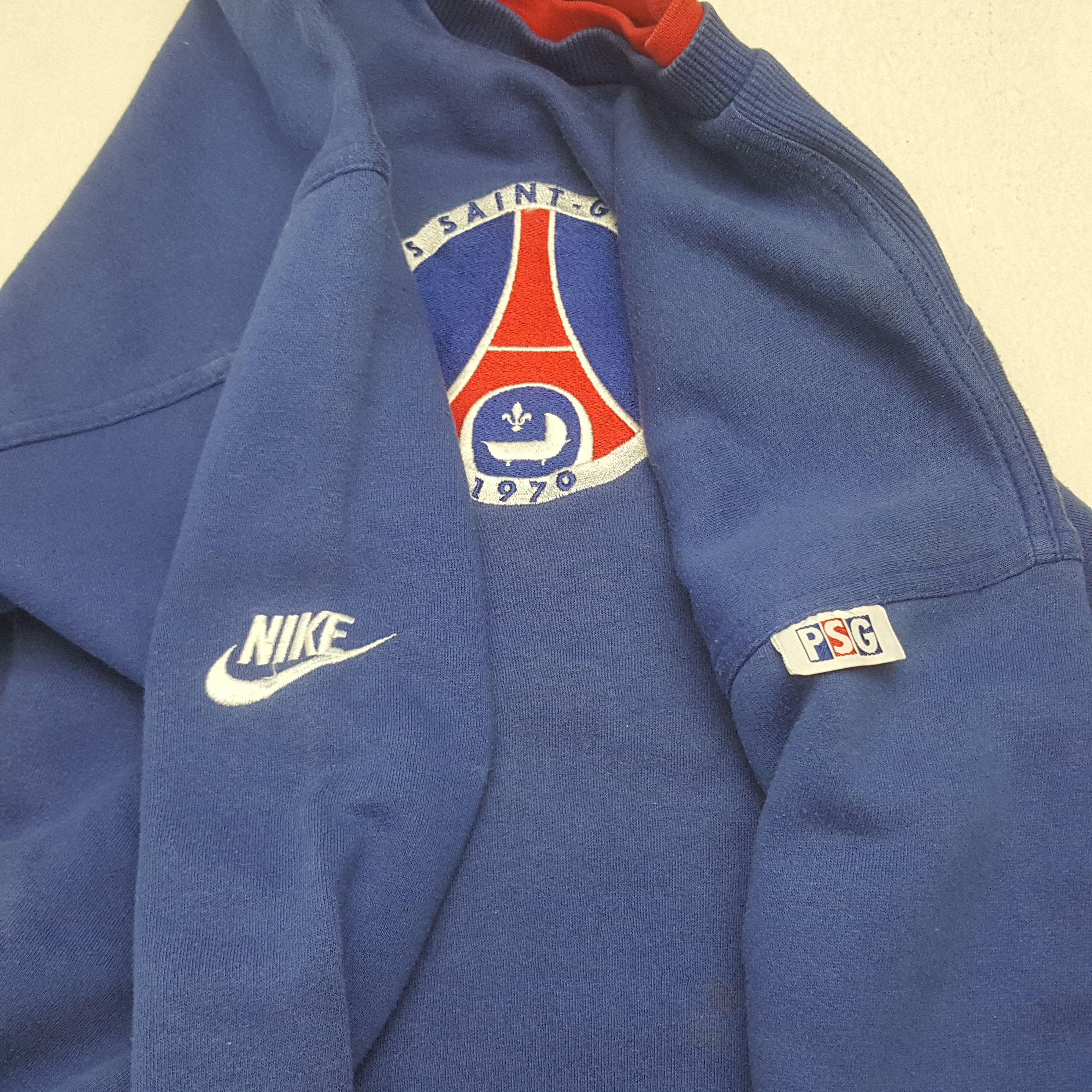 Nike Vintage NIKE Paris Saint Germany 1970 Sweatshirt Size US M / EU 48-50 / 2 - 9 Thumbnail