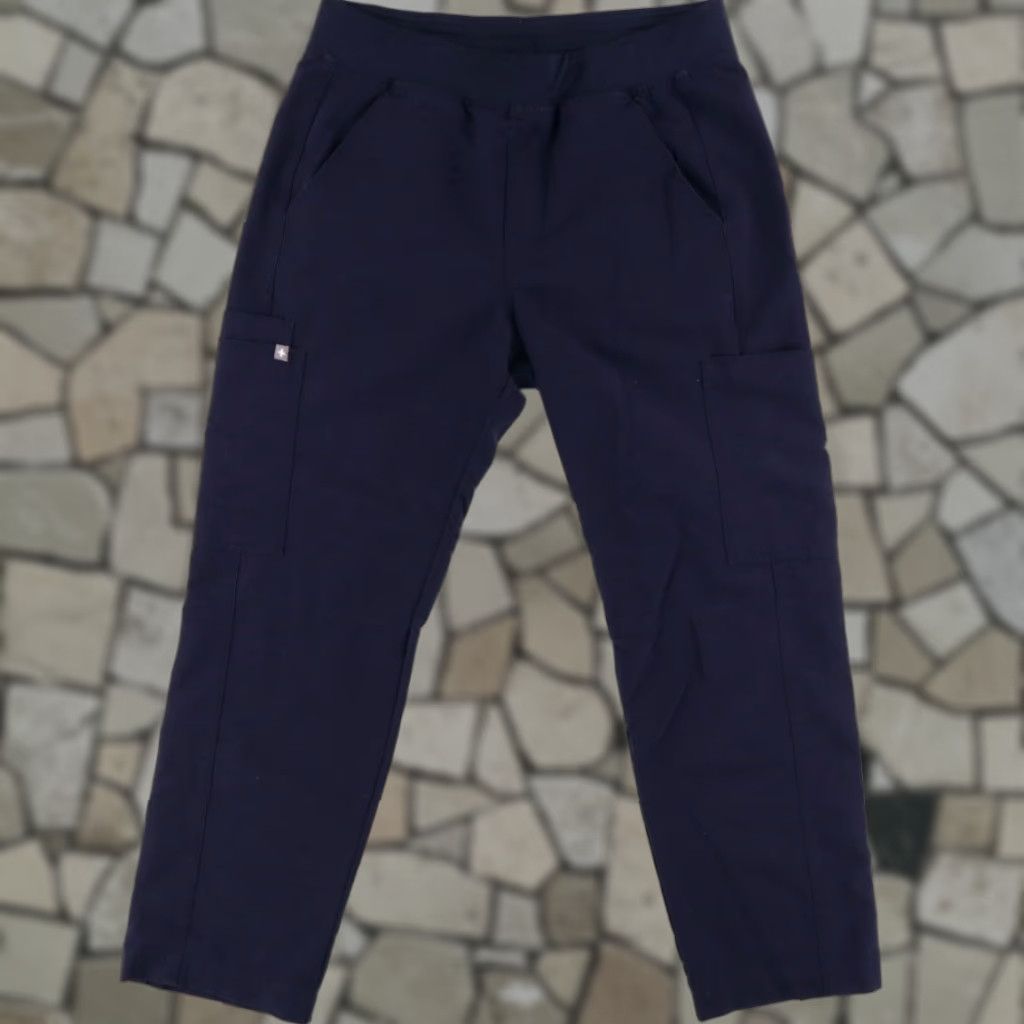 Vintage Figs Stretch Axim Scrub Polyester Woven Cargo Navy Women's MS Cargo Pants Size 32" / US 10 / IT 46 - 1 Thumbnail