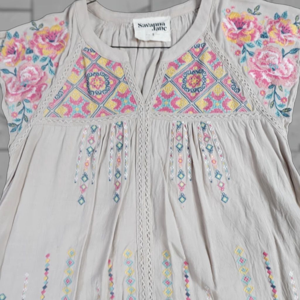 Pinko Savanna Jane Blouse Shirt Pink Small Floral Embroidered Rayon V-Neck Short Sleeve Womens Minor Details: Pullover Size S / US 4 / IT 40 - 1 Thumbnail