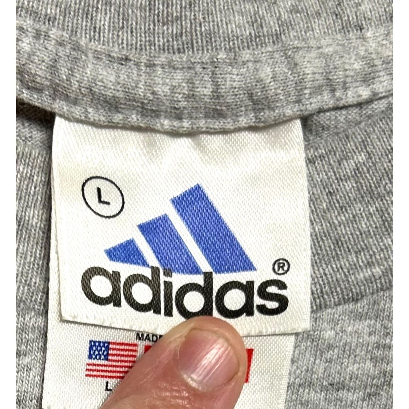 Adidas Adidas T-Shirt Men Large Gray Short Sleeve Vintage 90s Sports Logo Crew Neck Short Sleeve Cotton Knit Regular Fit Size US L / EU 52-54 / 3 - 7 Thumbnail