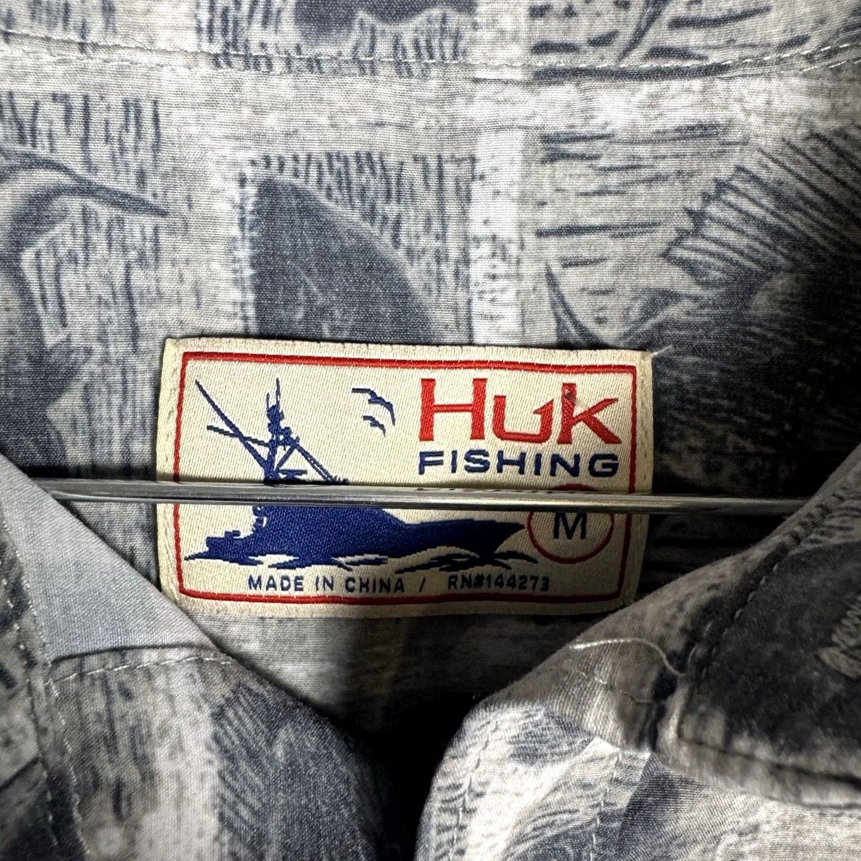 Vintage Huk Shirt Mens M Fish Print Performance Stretch Wicking Outdoor Gray Size US M / EU 48-50 / 2 - 4 Thumbnail