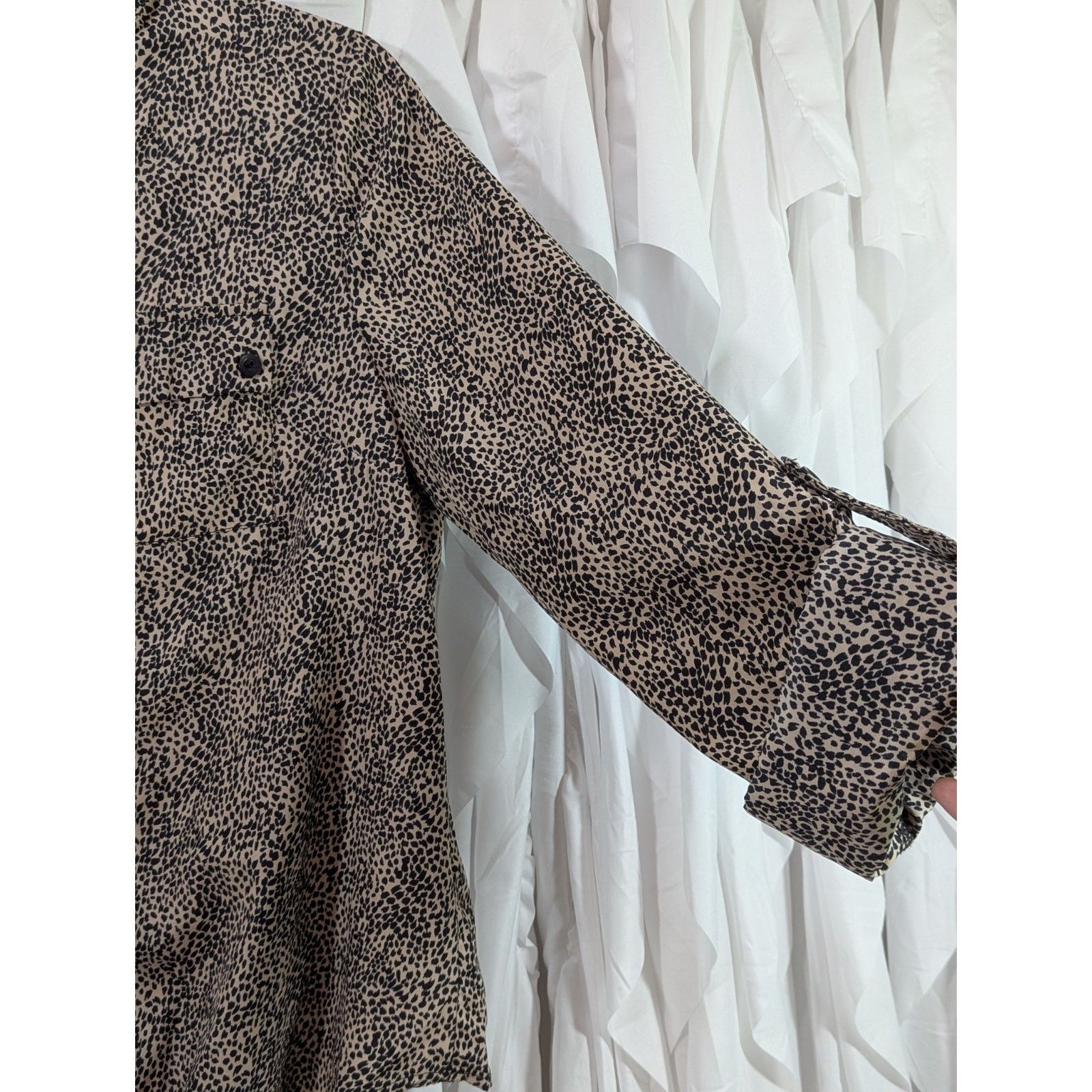 Other Timing Leopard Print Tie Front Button Up Shirt XL Blouse Size XL / US 12-14 / IT 48-50 - 4 Thumbnail