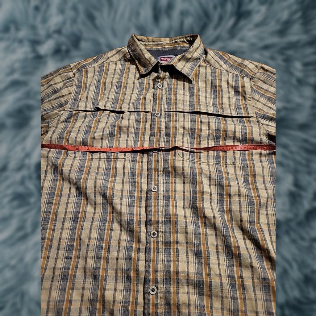 Wrangler Wrangler Outdoor Series XL Shirt Tan Plaid Long Sleeve Button-Up with Pockets Mens XL Tan Plaid Outdoor Series Shirt Size US XL / EU 56 / 4 - 1 Thumbnail