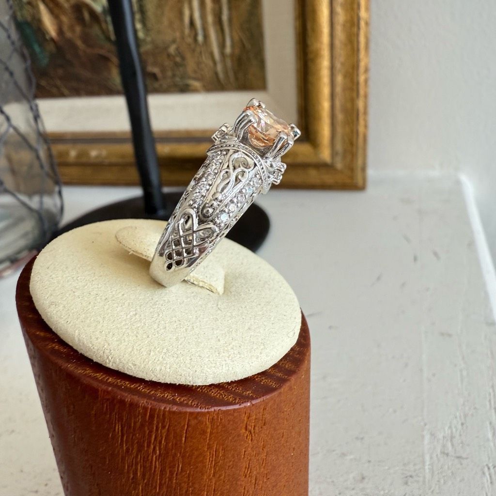 Other Unsigned Silver Tone Canary Rhinestone Fashion Ring 8 Size ONE SIZE - 3 Thumbnail