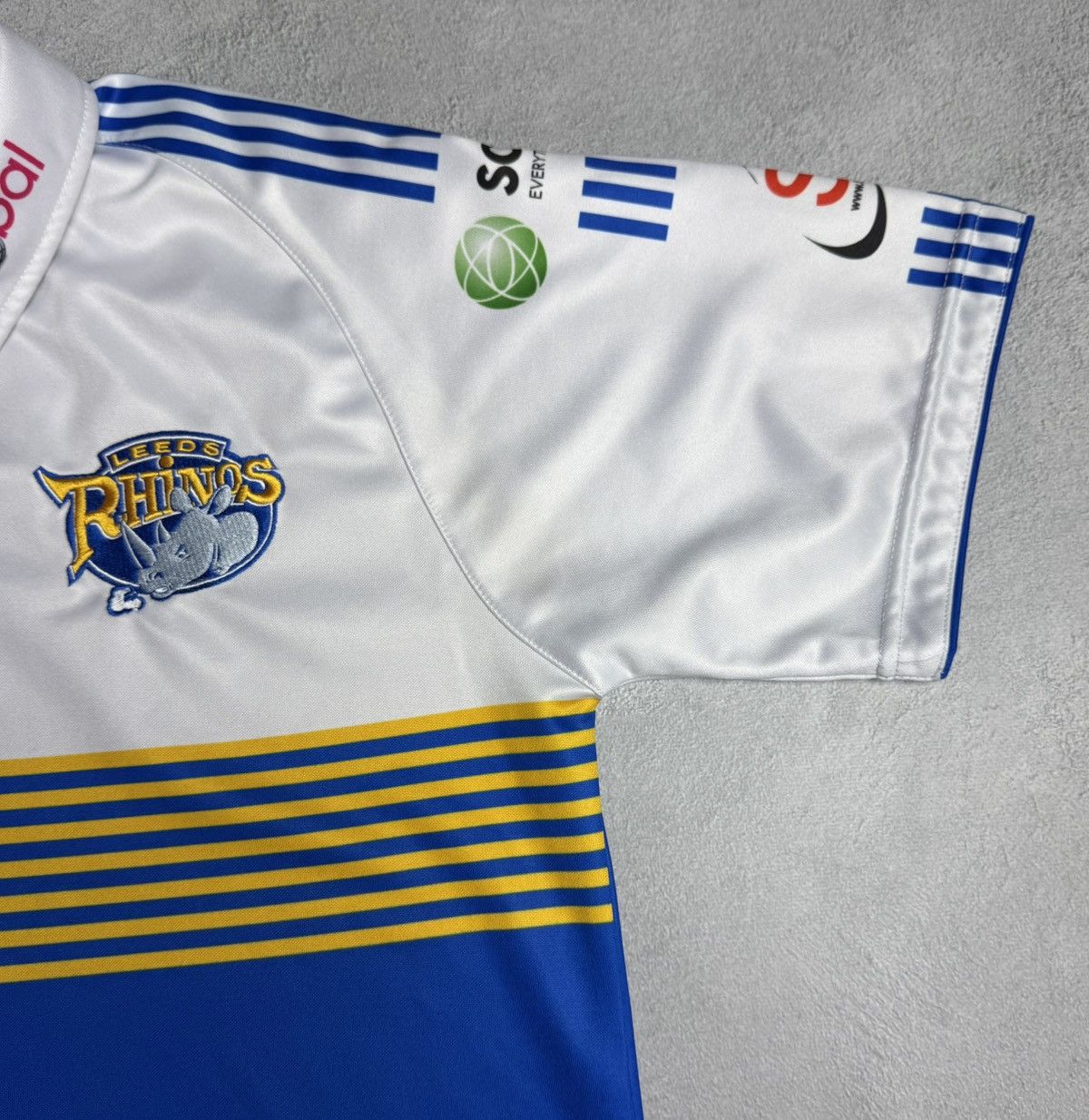 Vintage Leeds Rhinos 2021 Home Rugby Shirt Jersey Oxen Size US L / EU 52-54 / 3 - 6 Thumbnail