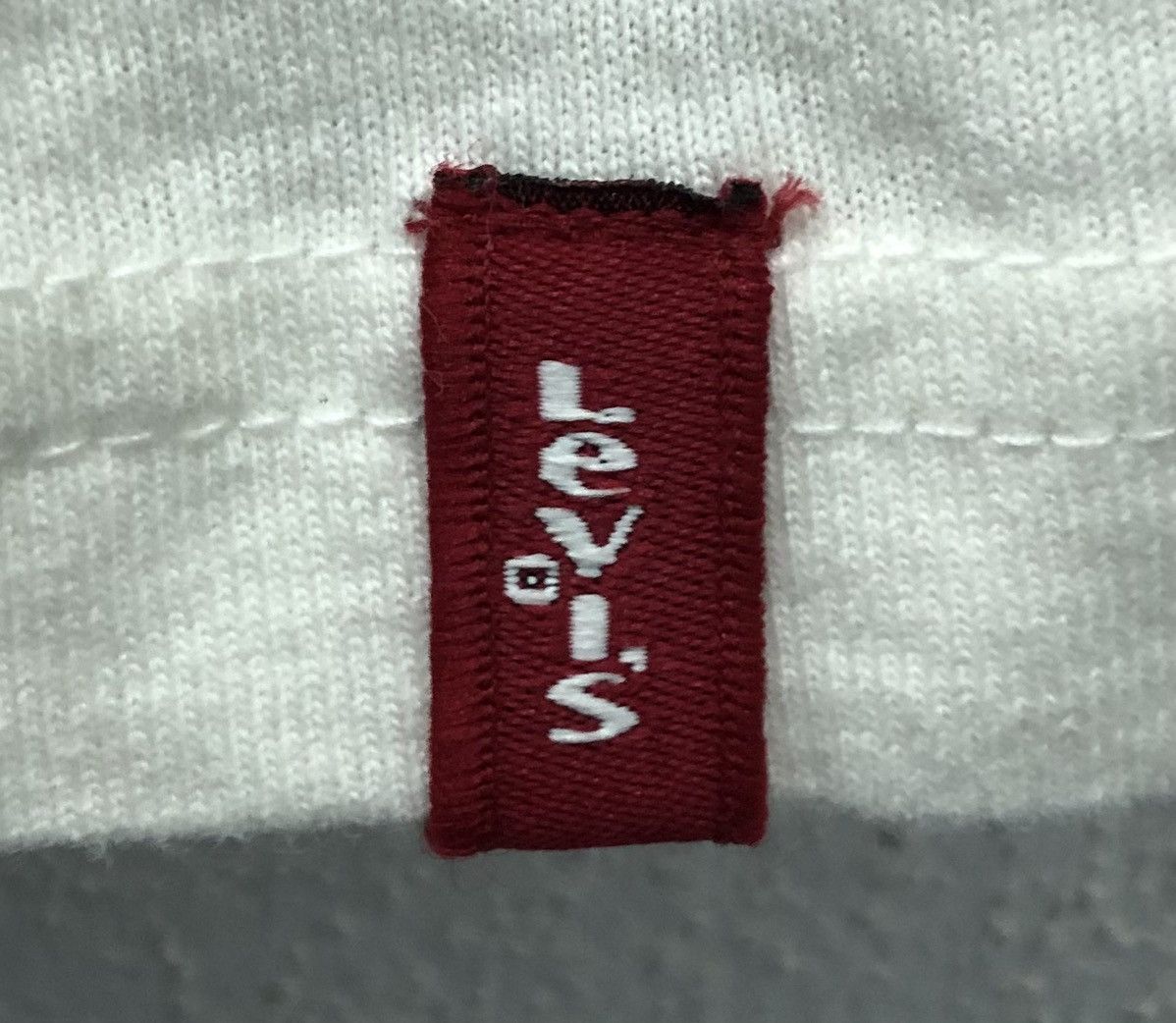 Levi's Vintage Levi's RedTab Two Horse Brand Overalls T-Shirt Size US L / EU 52-54 / 3 - 5 Thumbnail