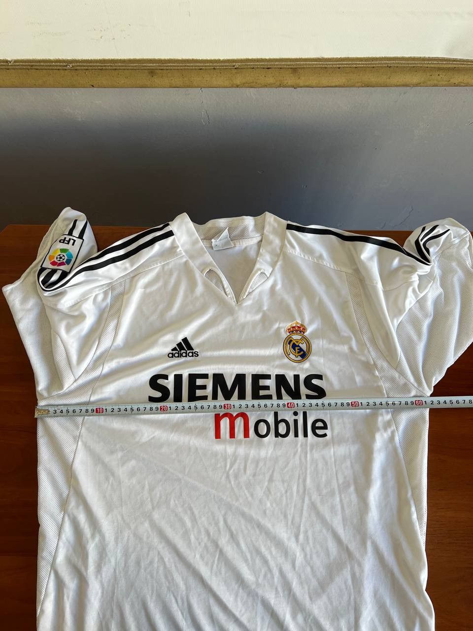 Vintage 2004/05 REAL MADRID HOME RARE SOCCER JERSEY SHIRT ADIDAS Size US XL / EU 56 / 4 - 24 Thumbnail