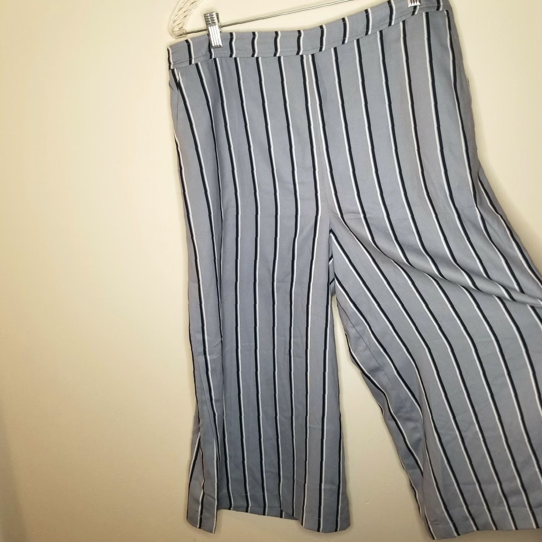 Vintage VINTAGE? Wait, J.O.A. brand not vintage. Use: J.O.A. Just One Answer Womens Pants Blue Striped Flowy XL Size 40" / US 18 - 3 Thumbnail