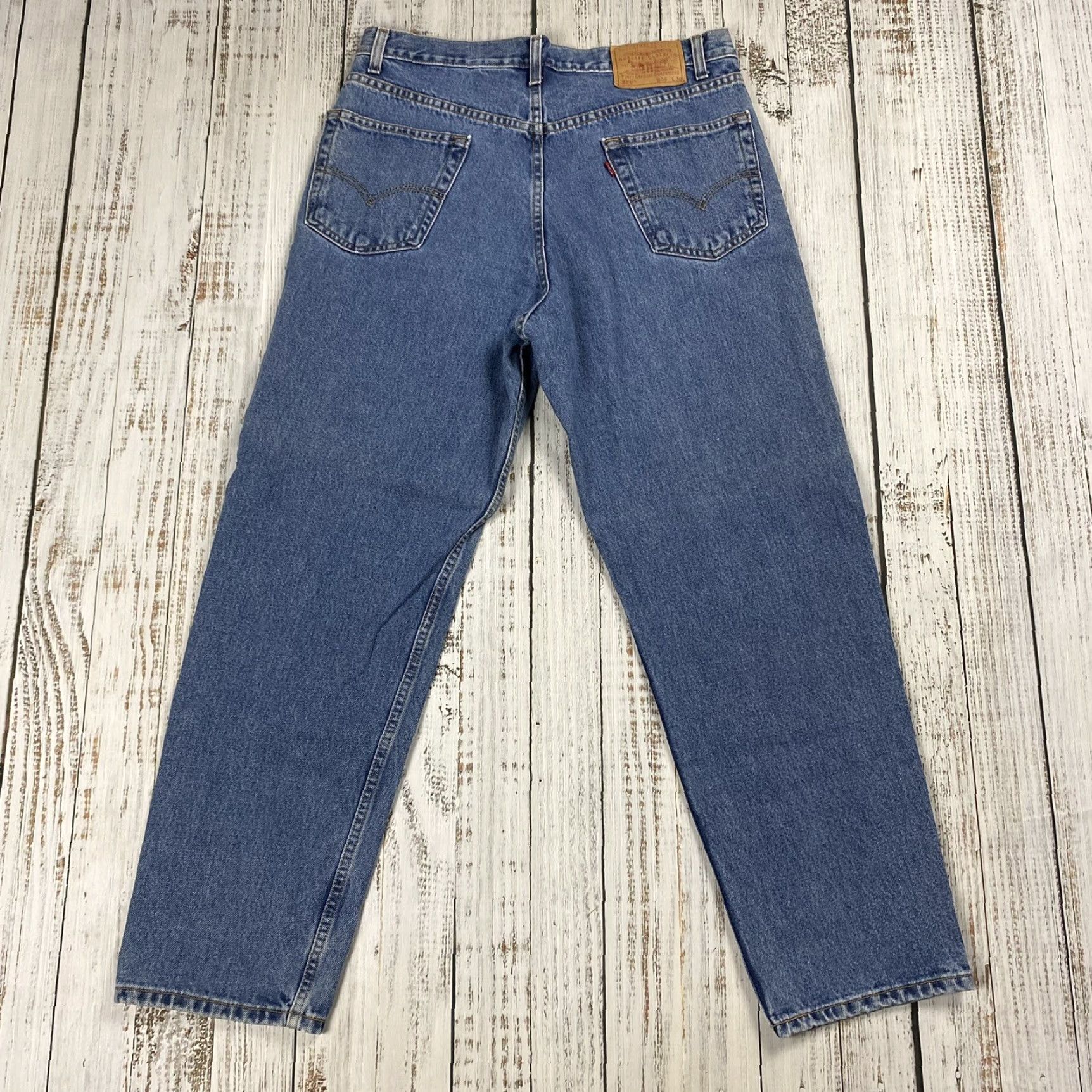 Levi's VINTAGE Levi's 550 Jeans Medium Wash Blue Relaxed Fit 36x30 90s Mens Size US 36 / EU 52 - 6 Thumbnail