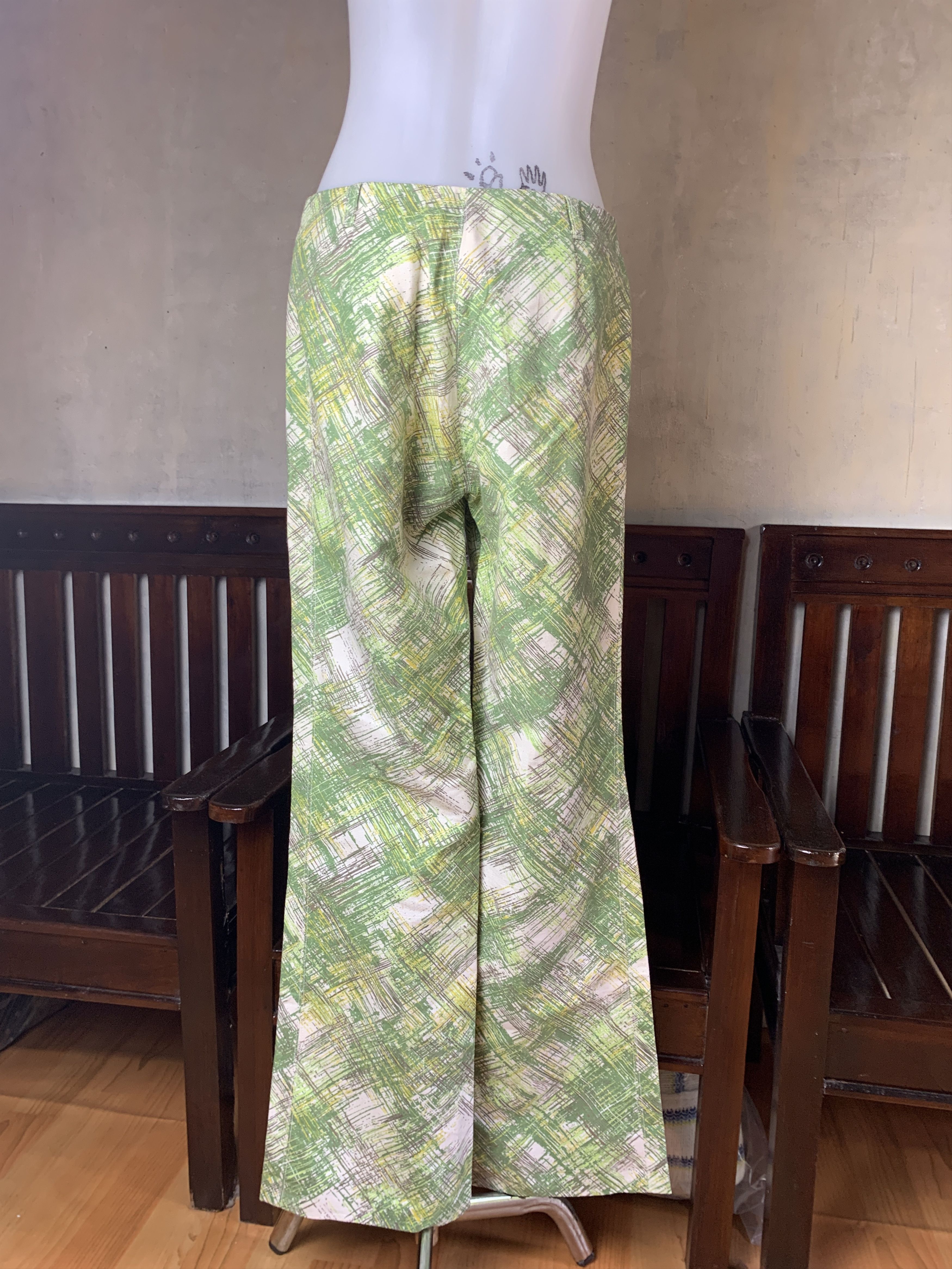 MAX&Co. Max&Co Italy Green Patterned Flared Pants (27) Size 27" / US 4 / IT 40 - 3 Thumbnail