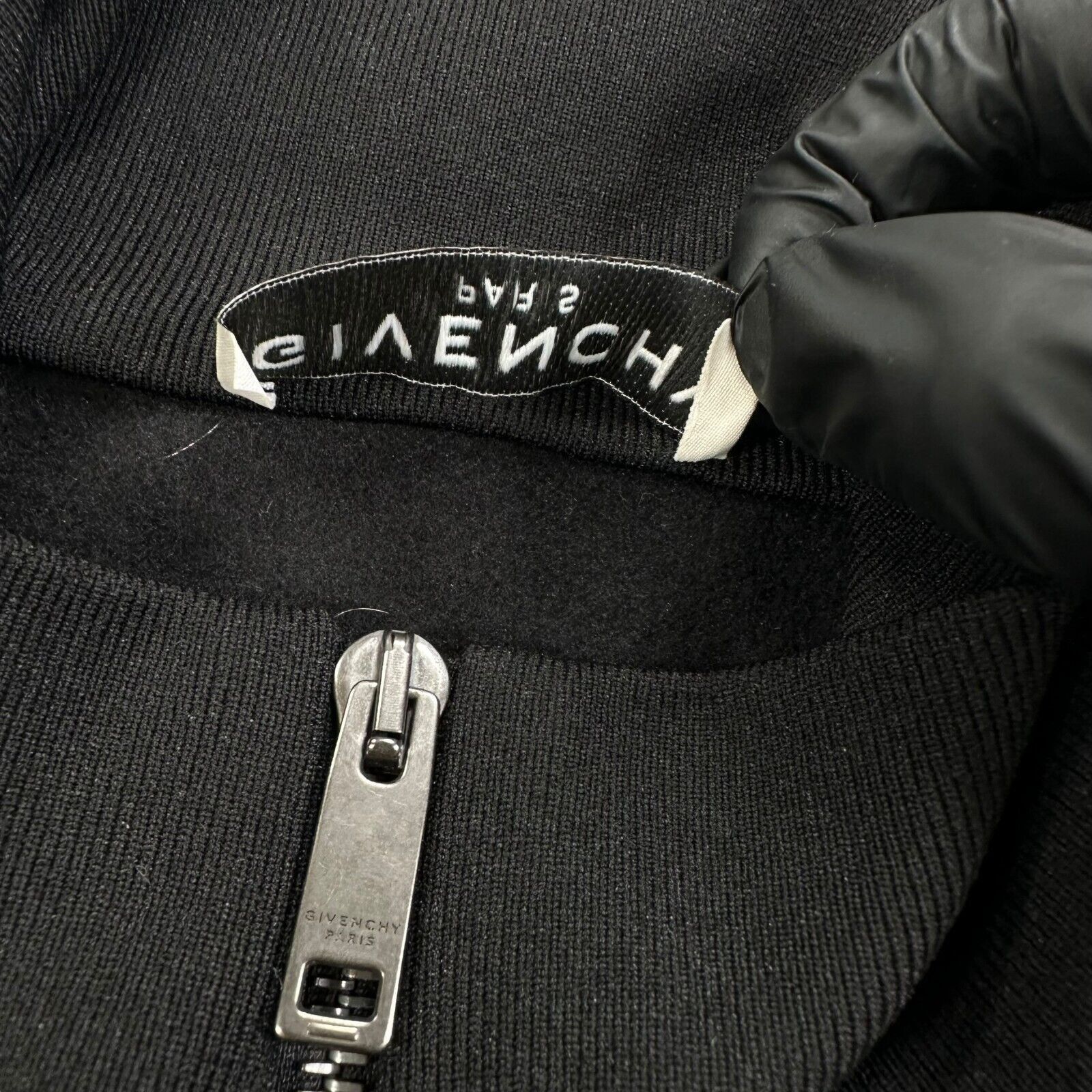 Givenchy Givenchy Size XL Black Track Jacket Taped Subtle Sleeve Logo Size US XL / EU 56 / 4 - 9 Thumbnail