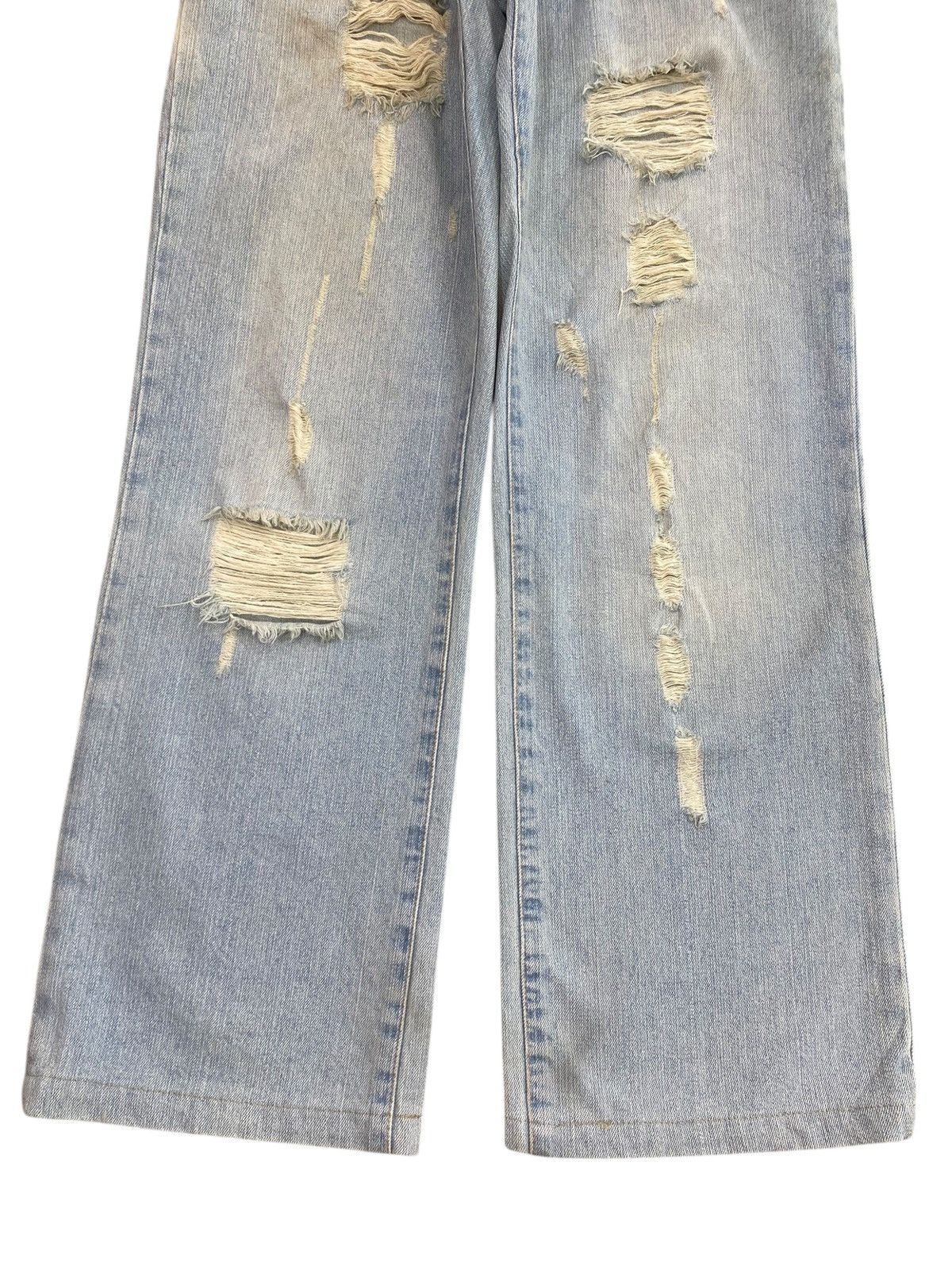 Abercrombie & Fitch Abercrombie & Fitch Light Blue Wash Style Distressed Jeans Size US 30 / EU 46 - 9 Thumbnail
