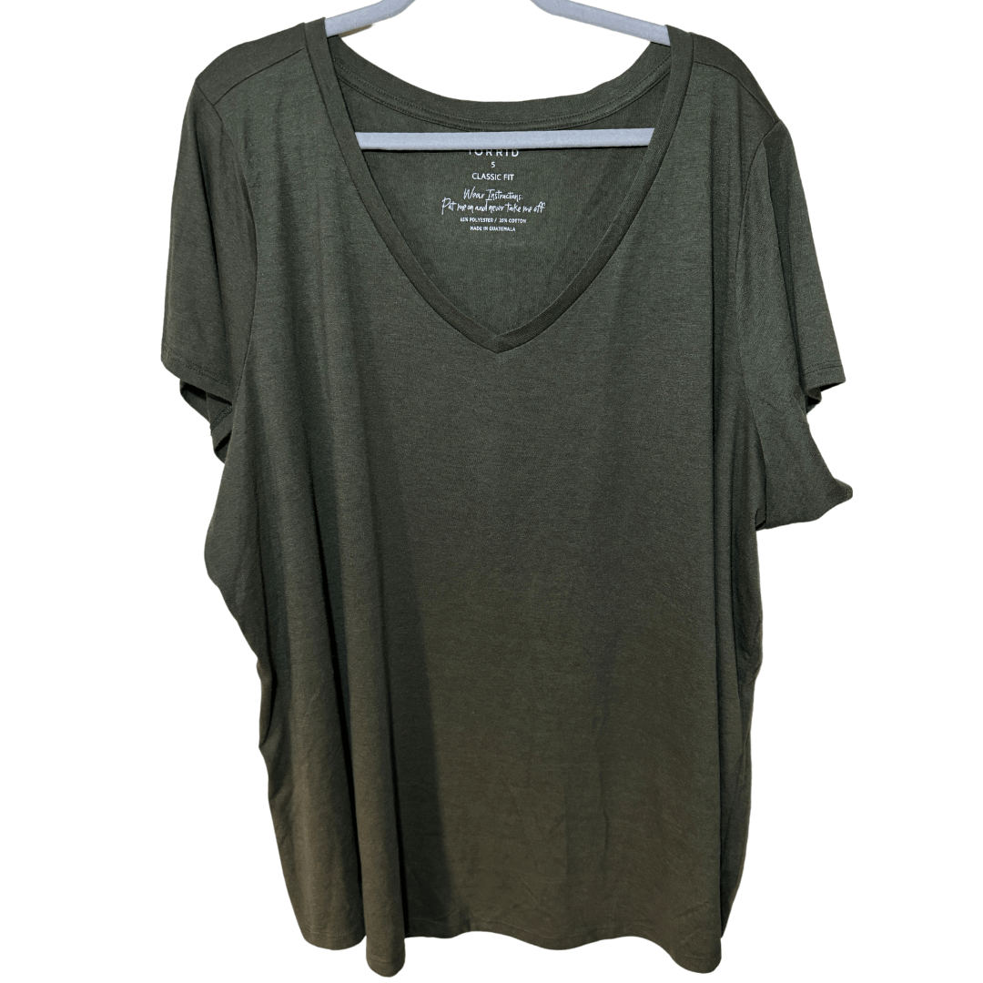 Torrid Torrid Green V-Neck Short Sleeve Womens Tshirt 5X, 28 Size 4XL / US 24-26 - 1 Thumbnail