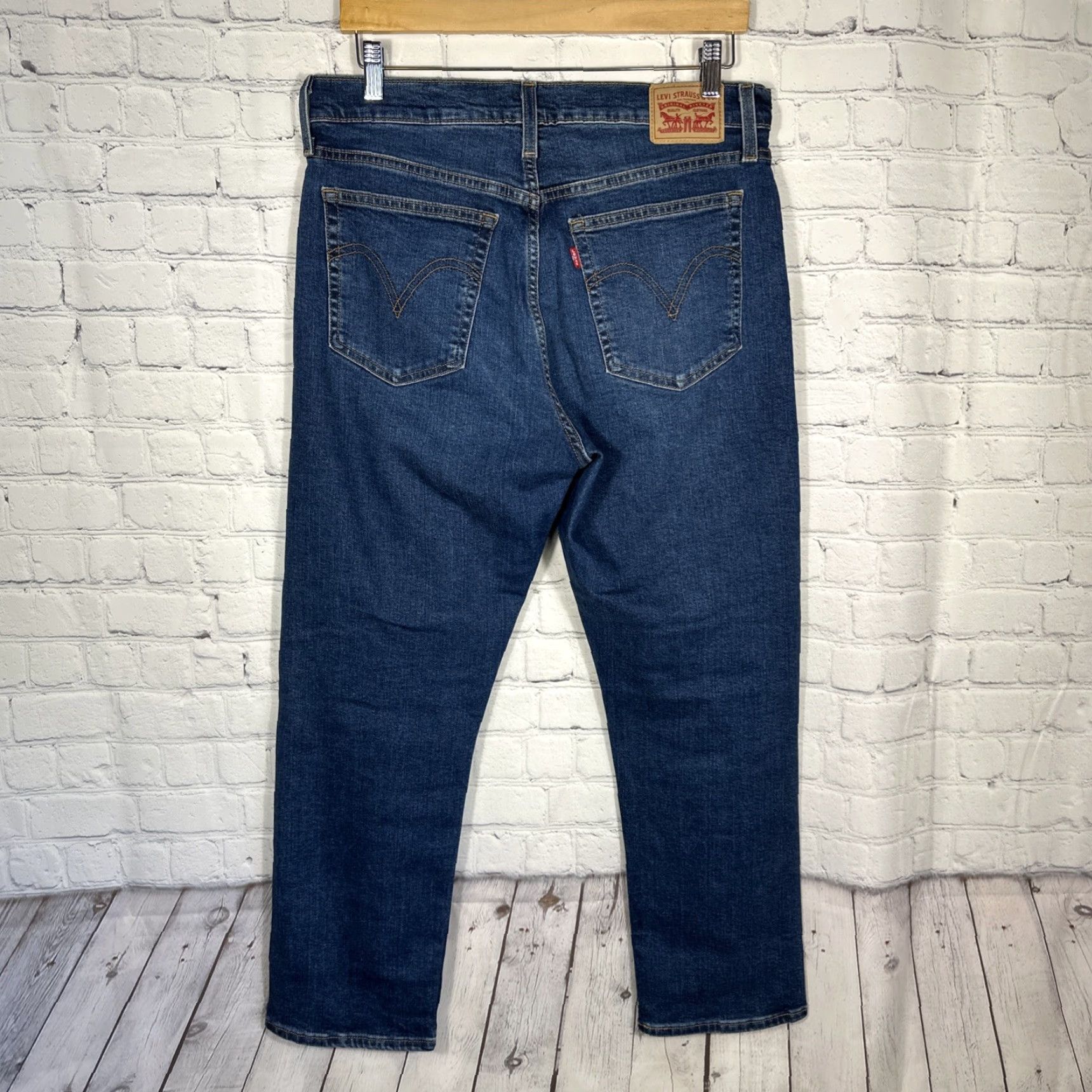 Levi's Levi's Jeans Womens 32 Blue Wedgie Straight Button Fly High Rise Medium Wash Jeans Size 24" / US 00 / IT 34 - 7 Thumbnail