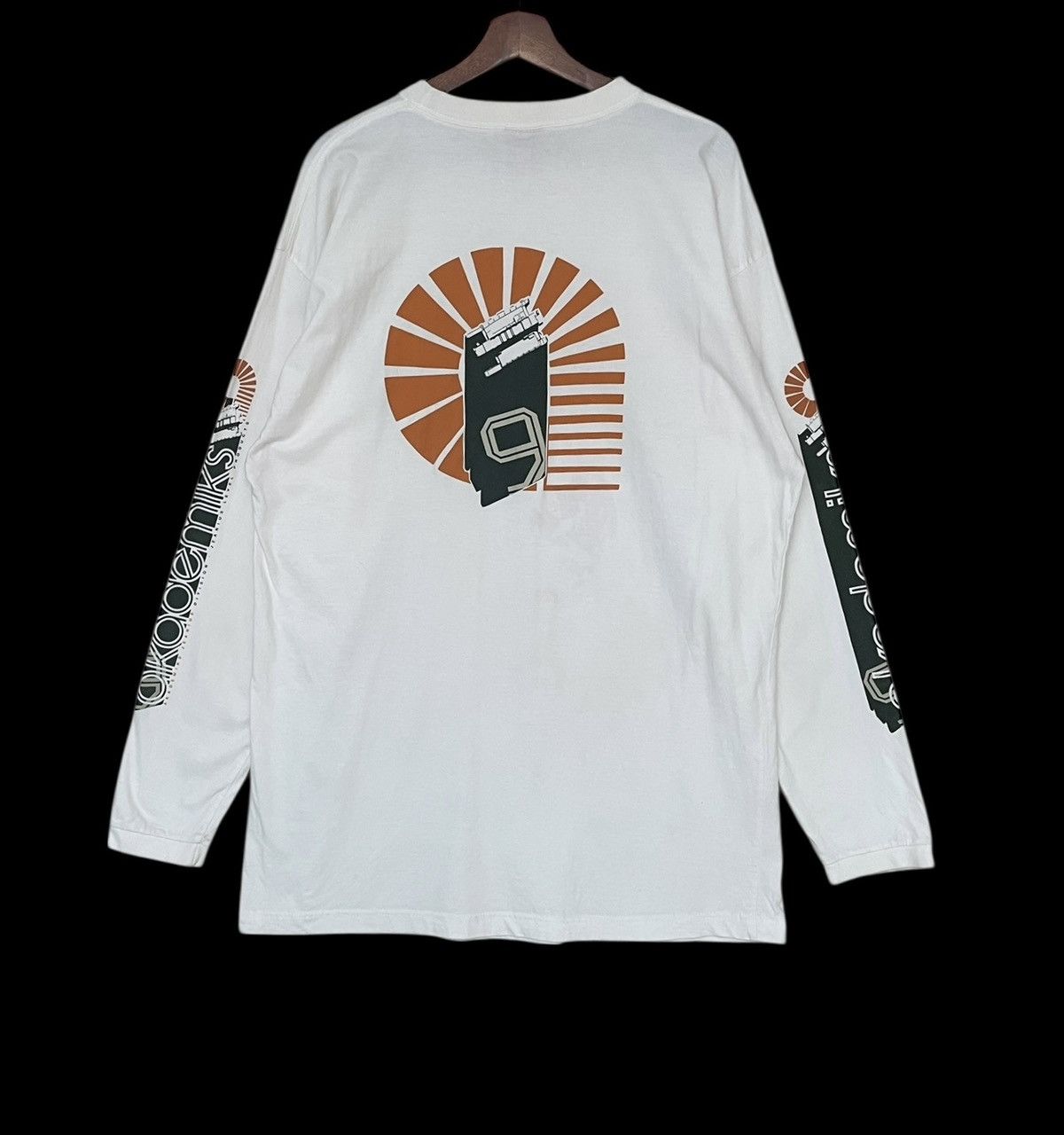 Akademiks × Vintage Vintage Brand Akademiks Baggy T-shirt 2000s Size US XL / EU 56 / 4 - 2 Thumbnail