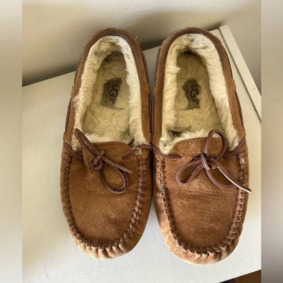 Ugg UGG Dakota Chestnut Slippers Size US 6 / IT 36 - 1 Thumbnail