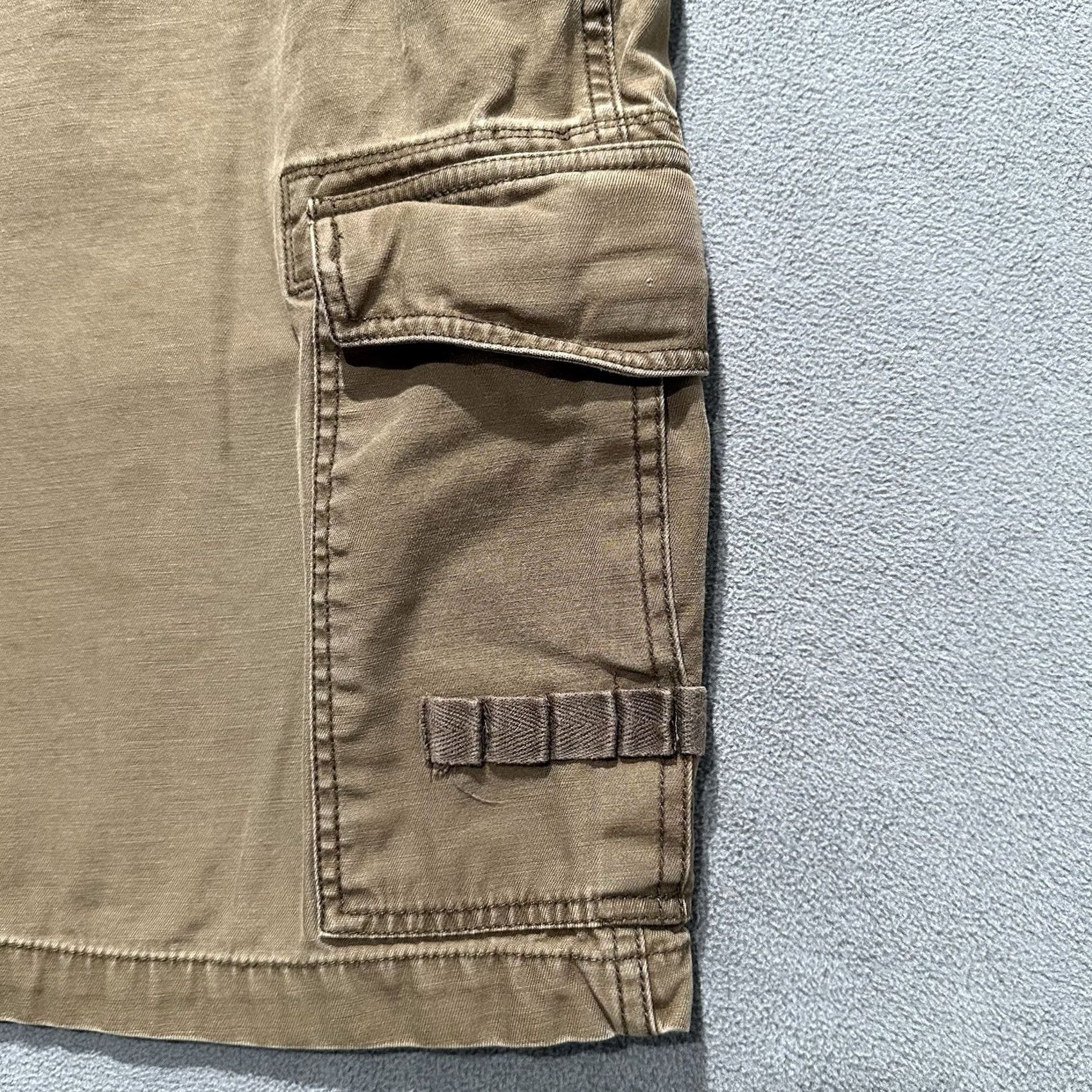 Old Navy Old Navy Cargo Shorts Mens 34 Brown Utility Twill Military Outdoor GUC Size US 34 / EU 50 - 3 Thumbnail