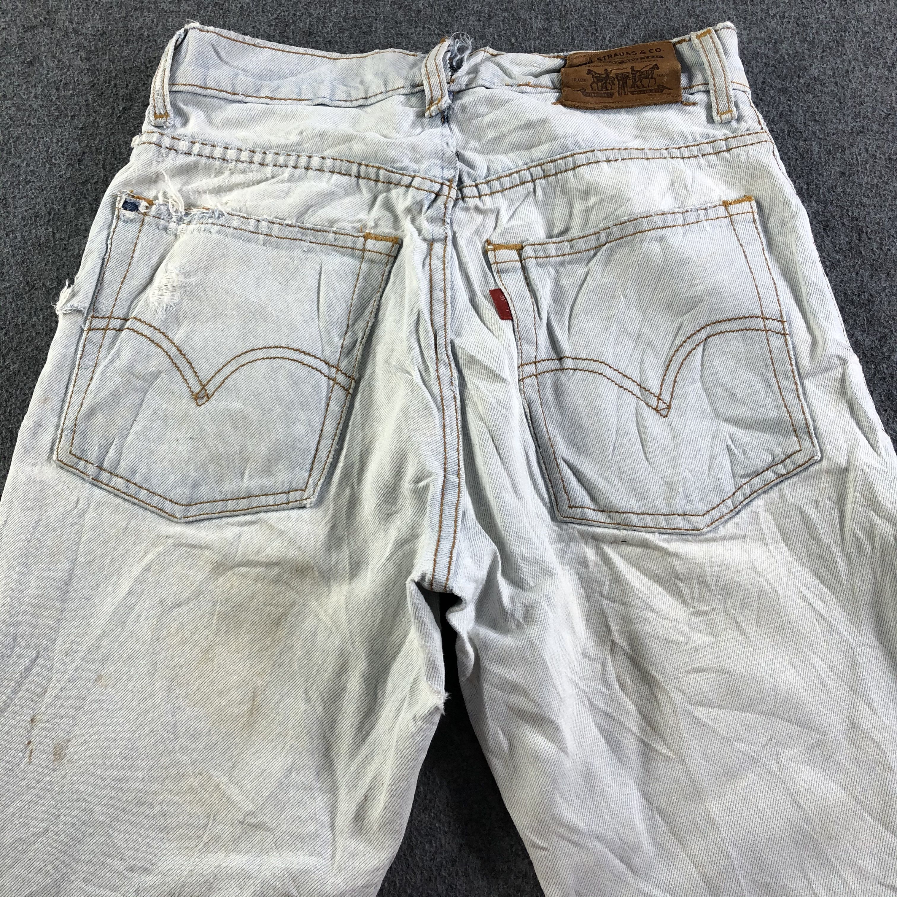 Levi's Vintage 90s Light Wash Levis Jeans-J3963 Size US 27 - 4 Thumbnail