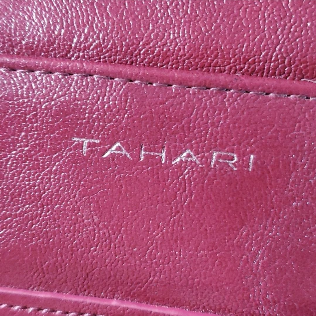 Elie Tahari Tahari 8x4" Wallet Continental Wristlet Zipper Around RFID Size ONE SIZE - 6 Thumbnail