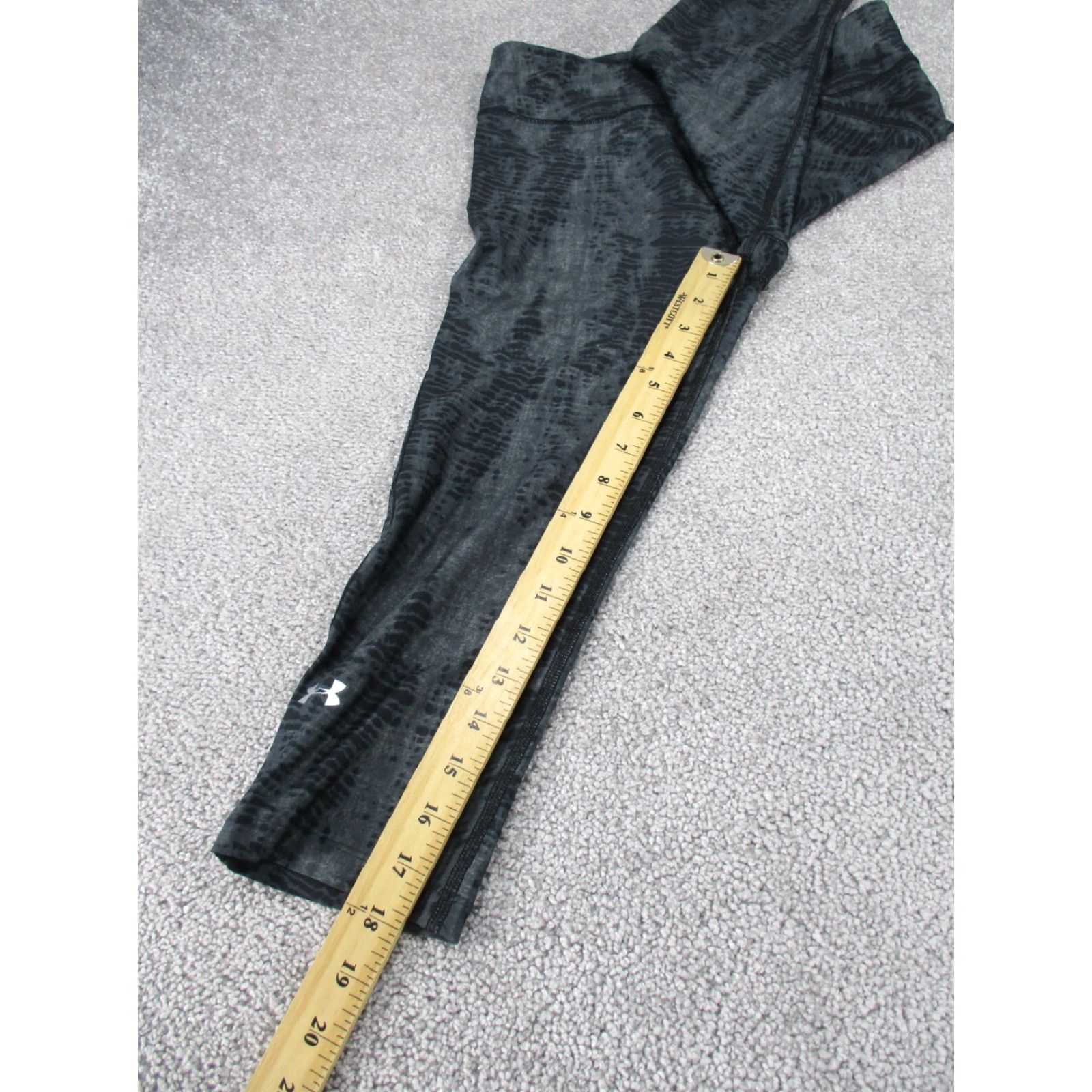 Under Armour Under Armour Leggings Women Cropped M Gray Compression HeatGear Athletic Activewear Running Yoga 90s? (Note: Remove questionable) Size 32" / US 10 / IT 46 - 4 Thumbnail