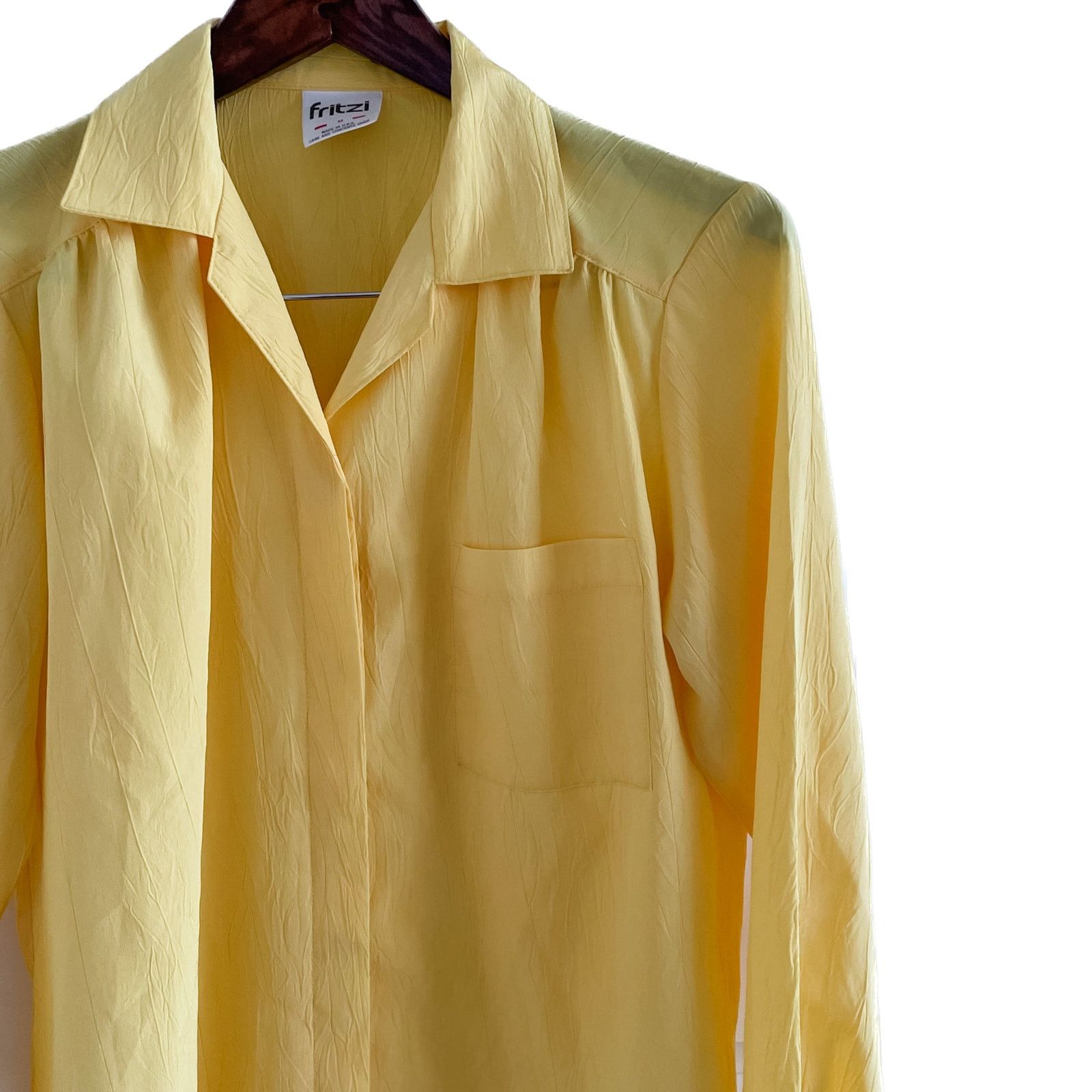 Vintage Vintage yellow light crinkle texture button down blouse M Size M / US 6-8 / IT 42-44 - 2 Thumbnail