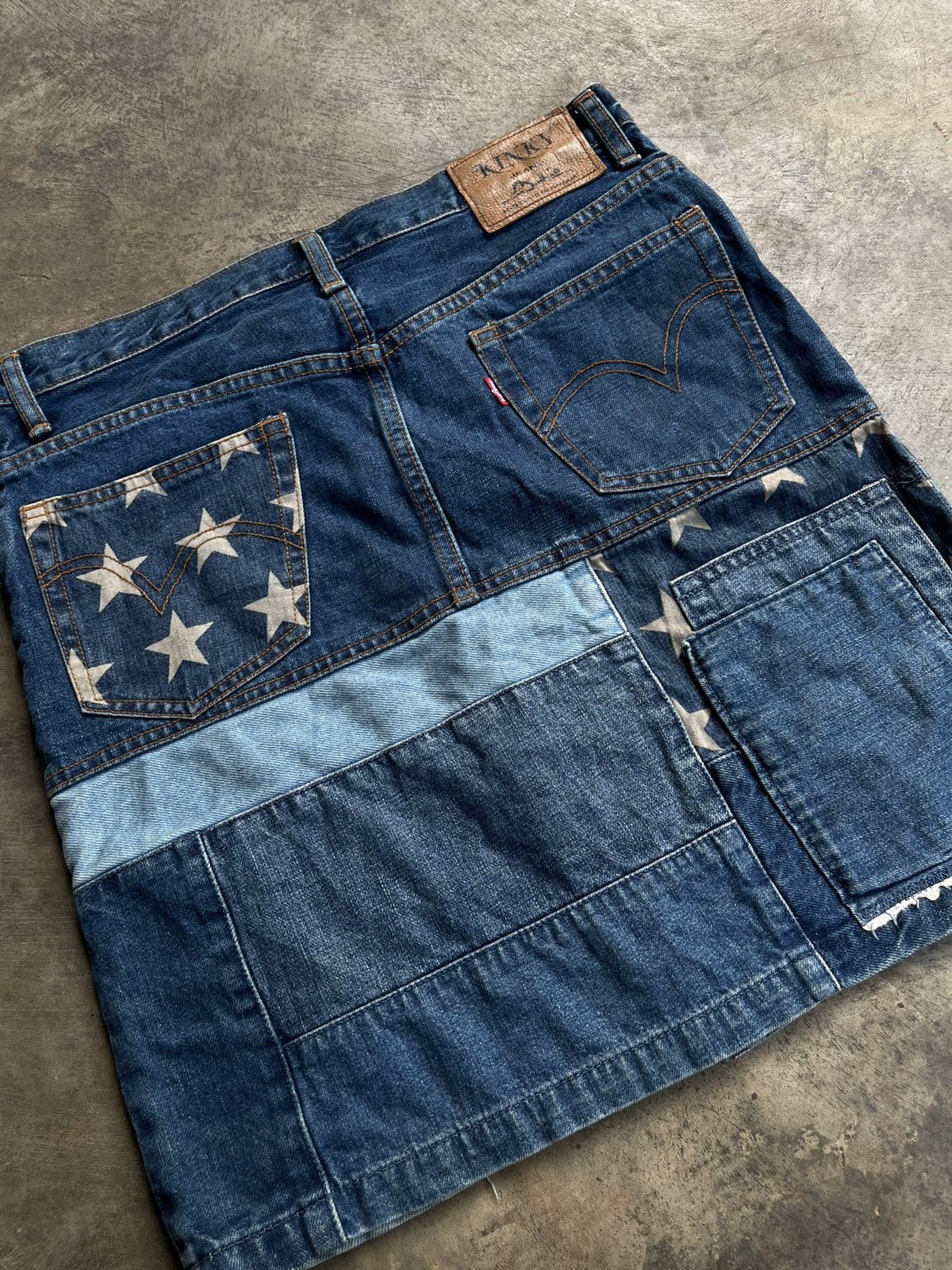 Hysteric Glamour 1990s Hysteric Glamour Kinky Hagi Patcwork Star Denim Skirt Size 32" / US 10 / IT 46 - 5 Thumbnail