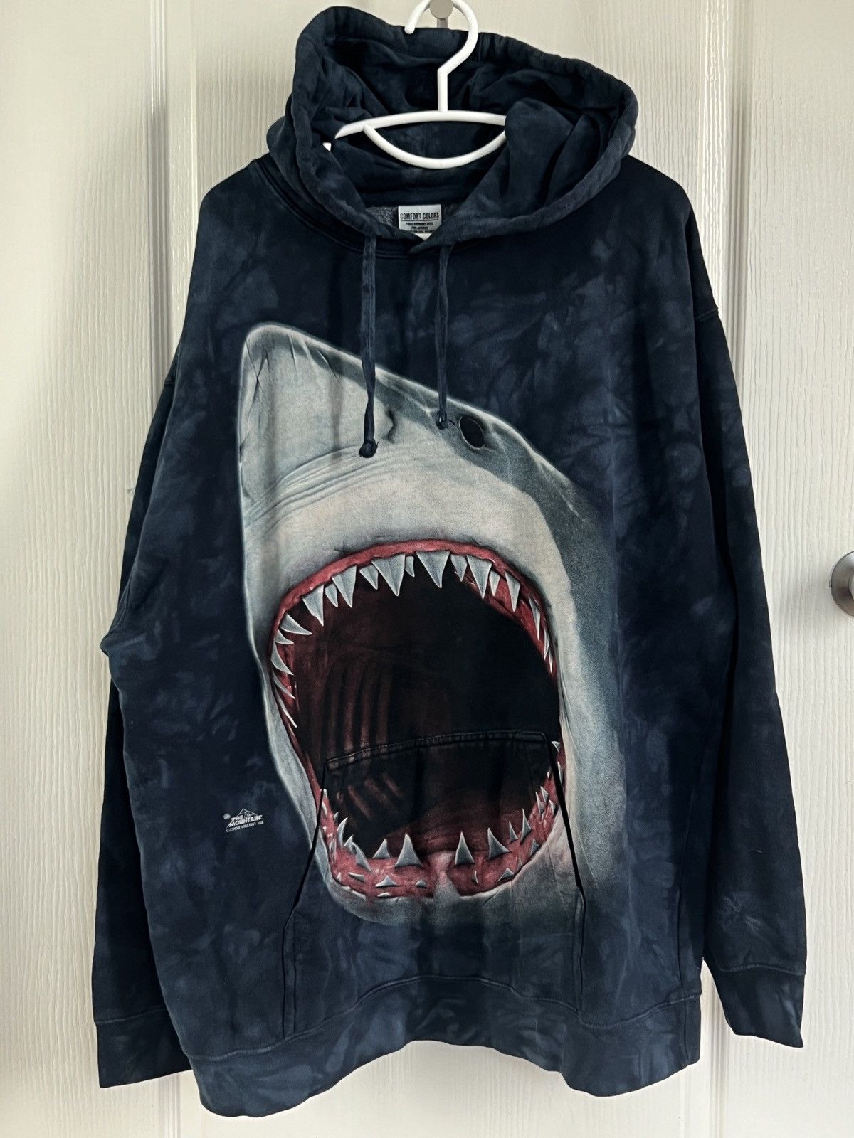 The Mountain THE MOUNTAIN HOODIE 2009 GREAT WHITE SHARK RARE Size US XL / EU 56 / 4 - 3 Thumbnail