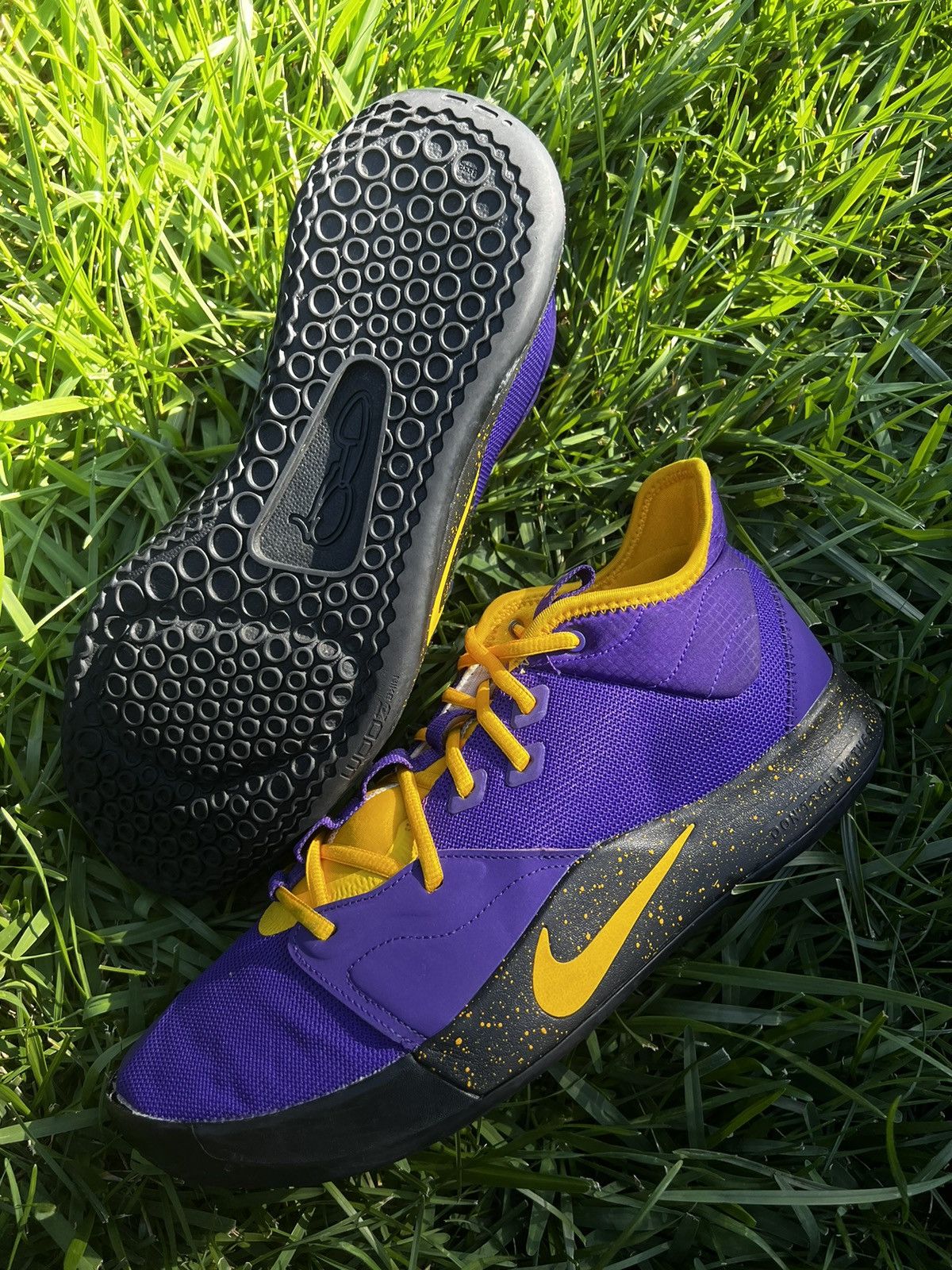 Nike CLEAN Nike PG 3 ID size 13.5 Mens Purple Lakers shoes Size US 13 / EU 46 - 1 Thumbnail