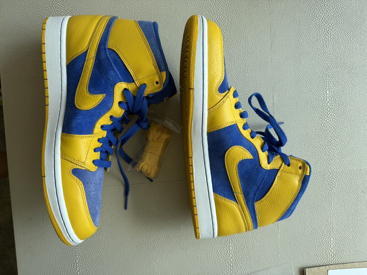Jordan Brand 2013 Air Jordan 1 Retro High OG 'Laney' Size US 10 / EU 43 - 2 Thumbnail