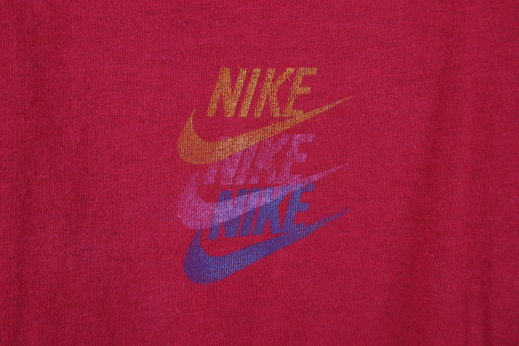 Nike Vintage 90s Nike Scott Center Triple Swoosh T-Shirt Red USA Size US L / EU 52-54 / 3 - 4 Thumbnail