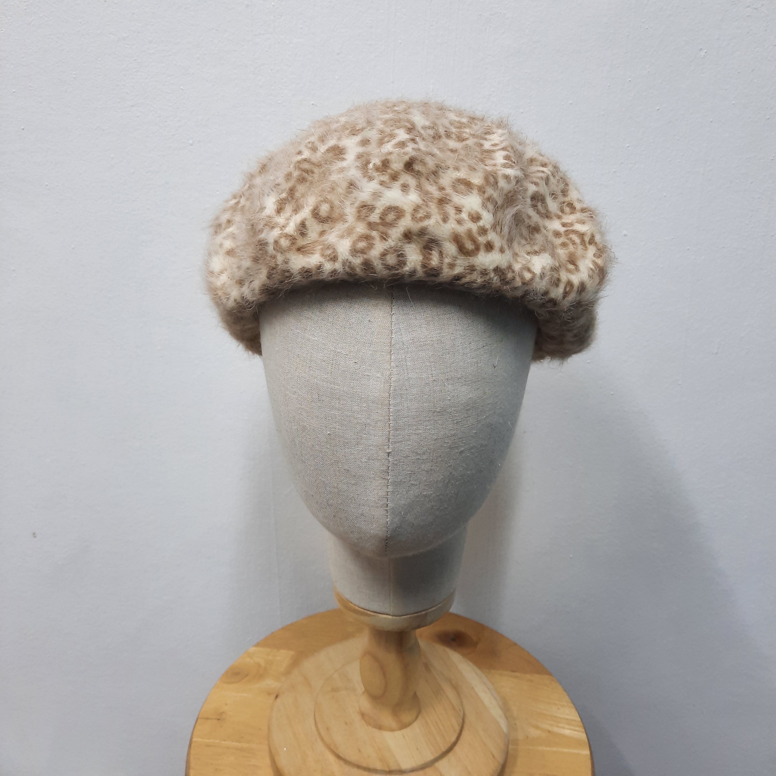 If Six Was Nine 💥 Japanese hushush leopard fur beret hat Size ONE SIZE - 2 Thumbnail