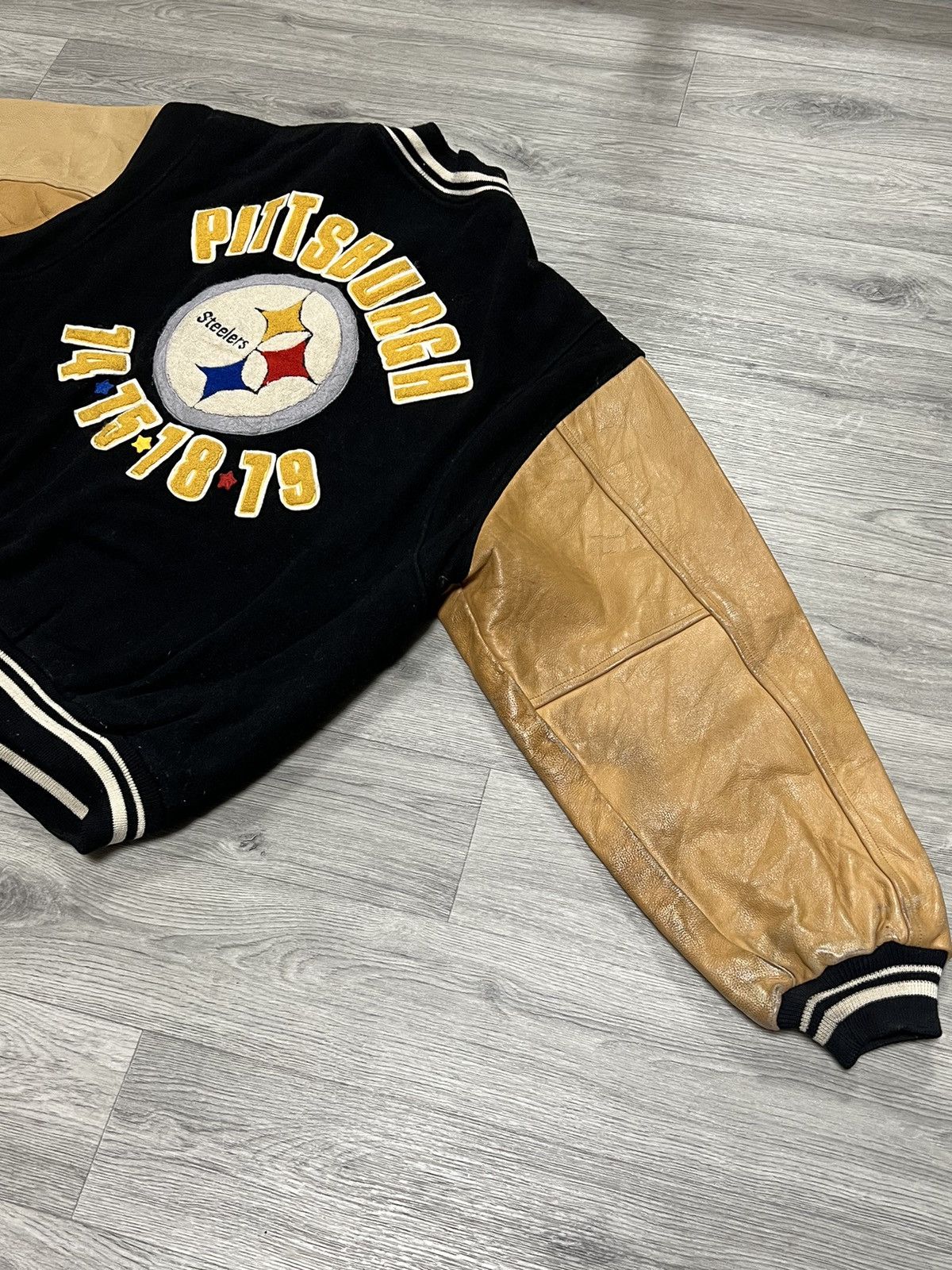 NFL Throwback Pittsburgh Steelers NFL 1995 bomber leather jacket Size US L / EU 52-54 / 3 - 11 Thumbnail