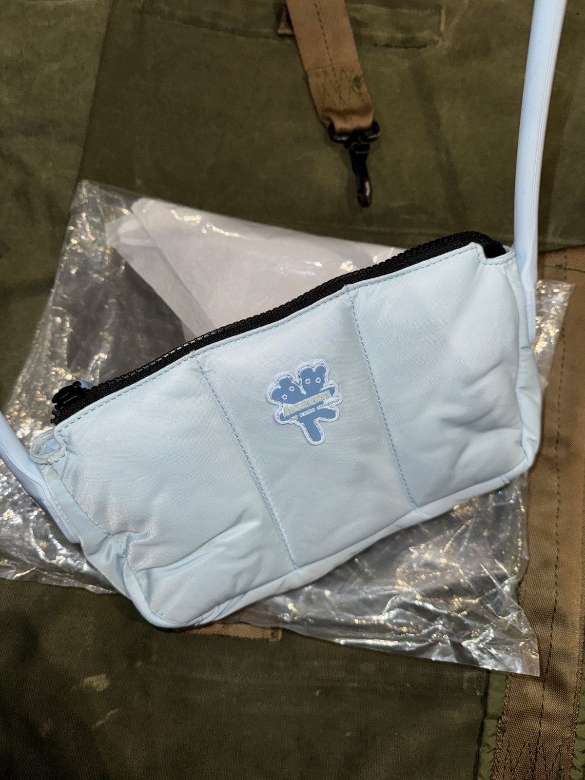 Heaven by Marc Jacobs Marc Jacobs Heaven Puffy Nylon Shoulder Bag Size ONE SIZE - 8 Thumbnail