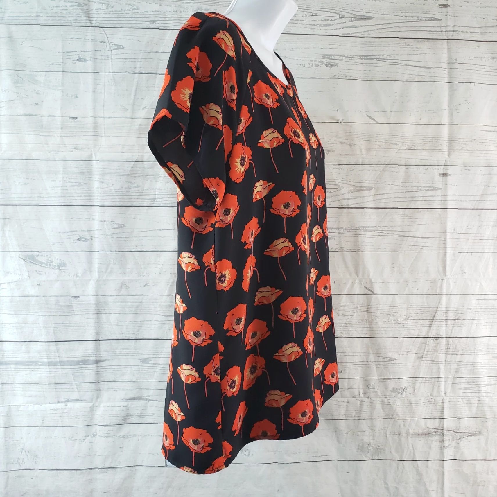Vintage Cabi 3251 Womens Flanders Poppy Blouse Sz Small Black Red Short Sleeve Size S / US 4 / IT 40 - 3 Thumbnail