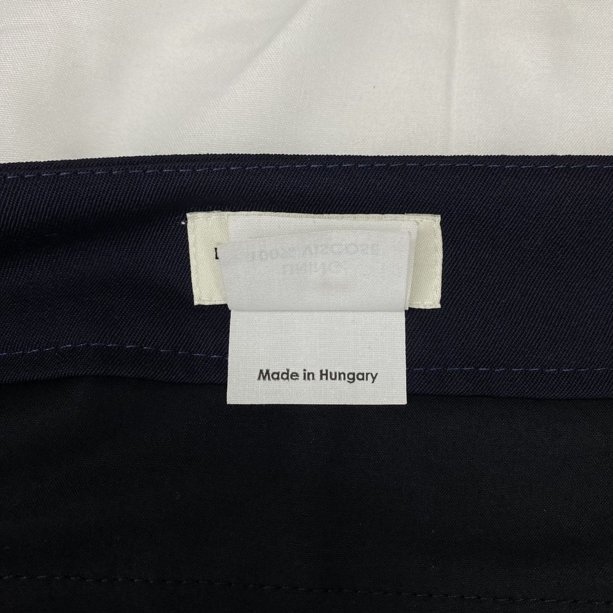 Dries Van Noten Dries Van Noten Wool Trousers Size 25" / US 0 / IT 36 - 7 Thumbnail